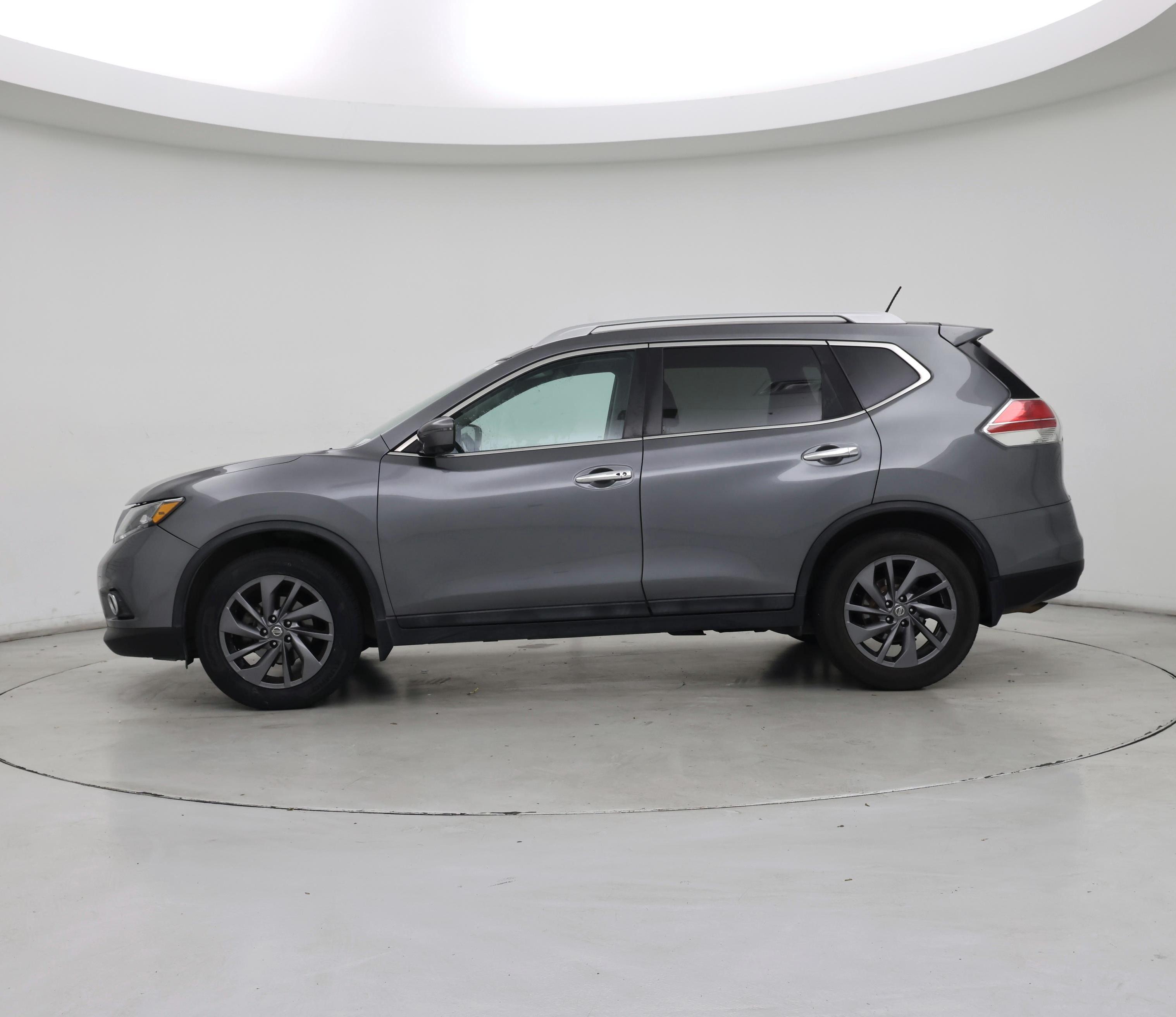 Thumbnail: 2016 Nissan Rogue - 3