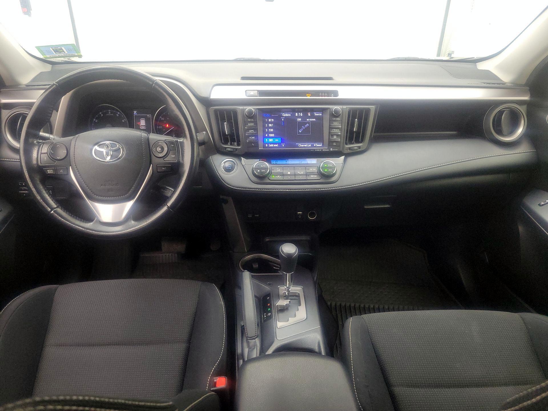 Thumbnail: 2018 Toyota RAV4 - 9
