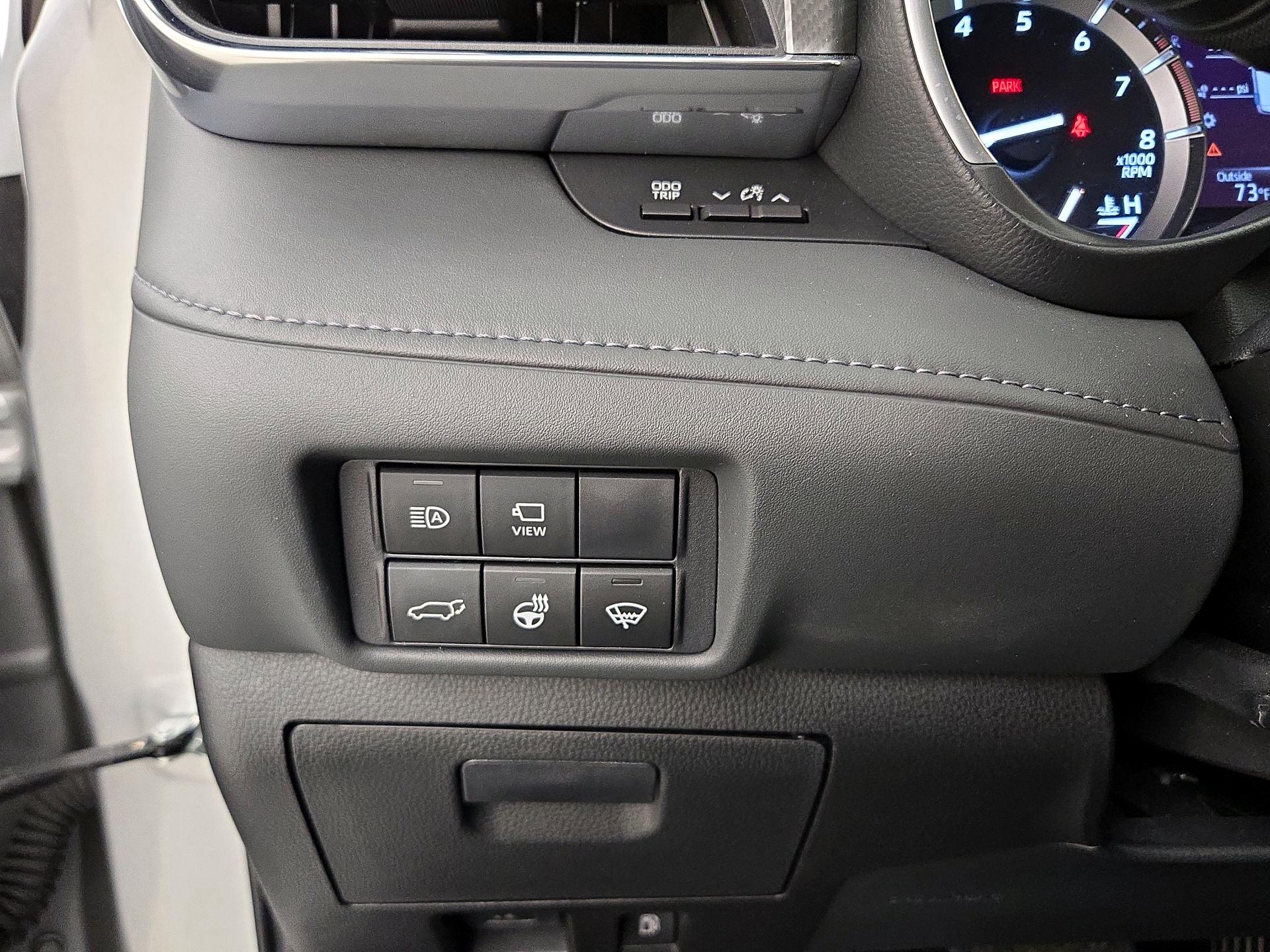 Thumbnail: 2021 Toyota Highlander - 13