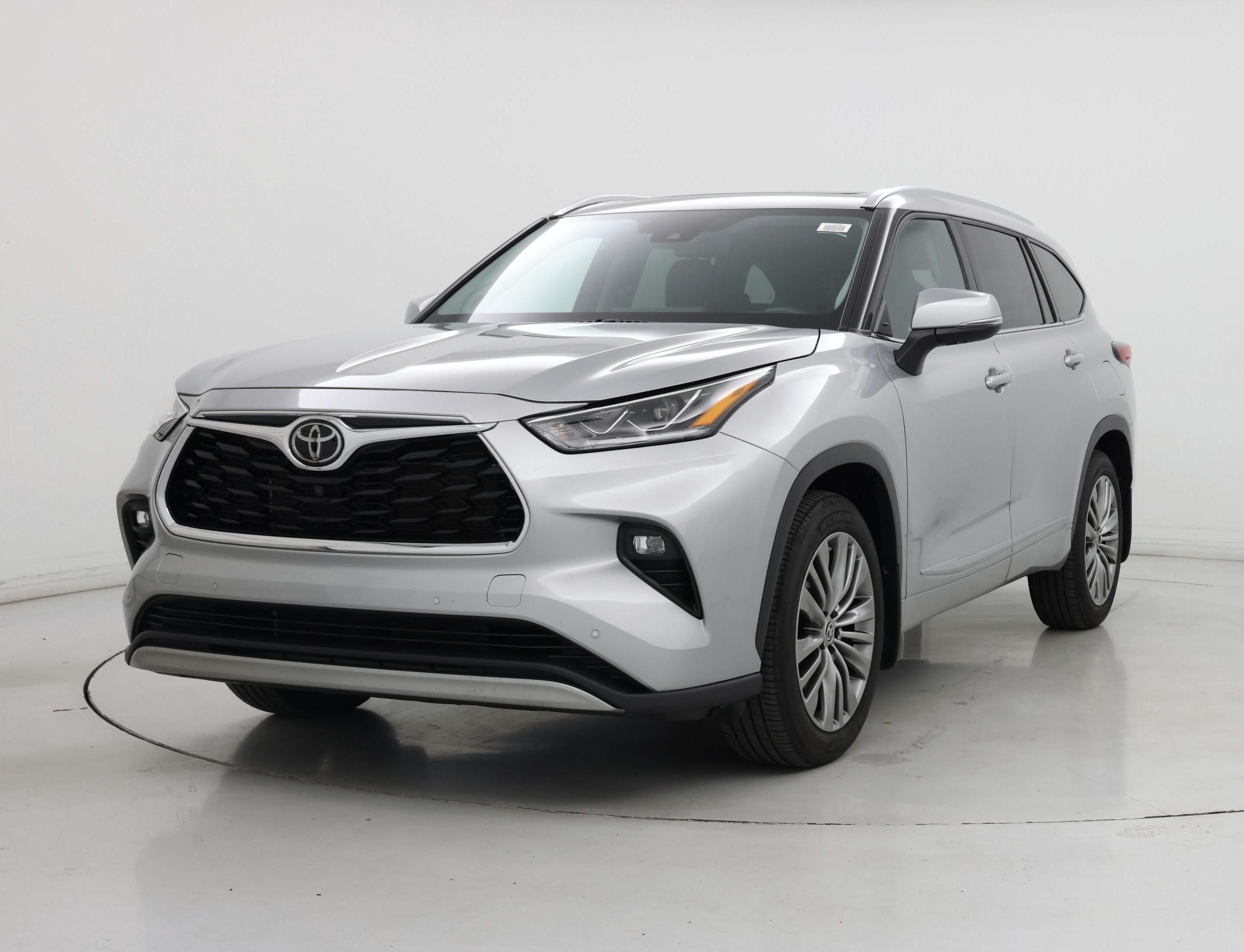 Thumbnail: 2021 Toyota Highlander - 4
