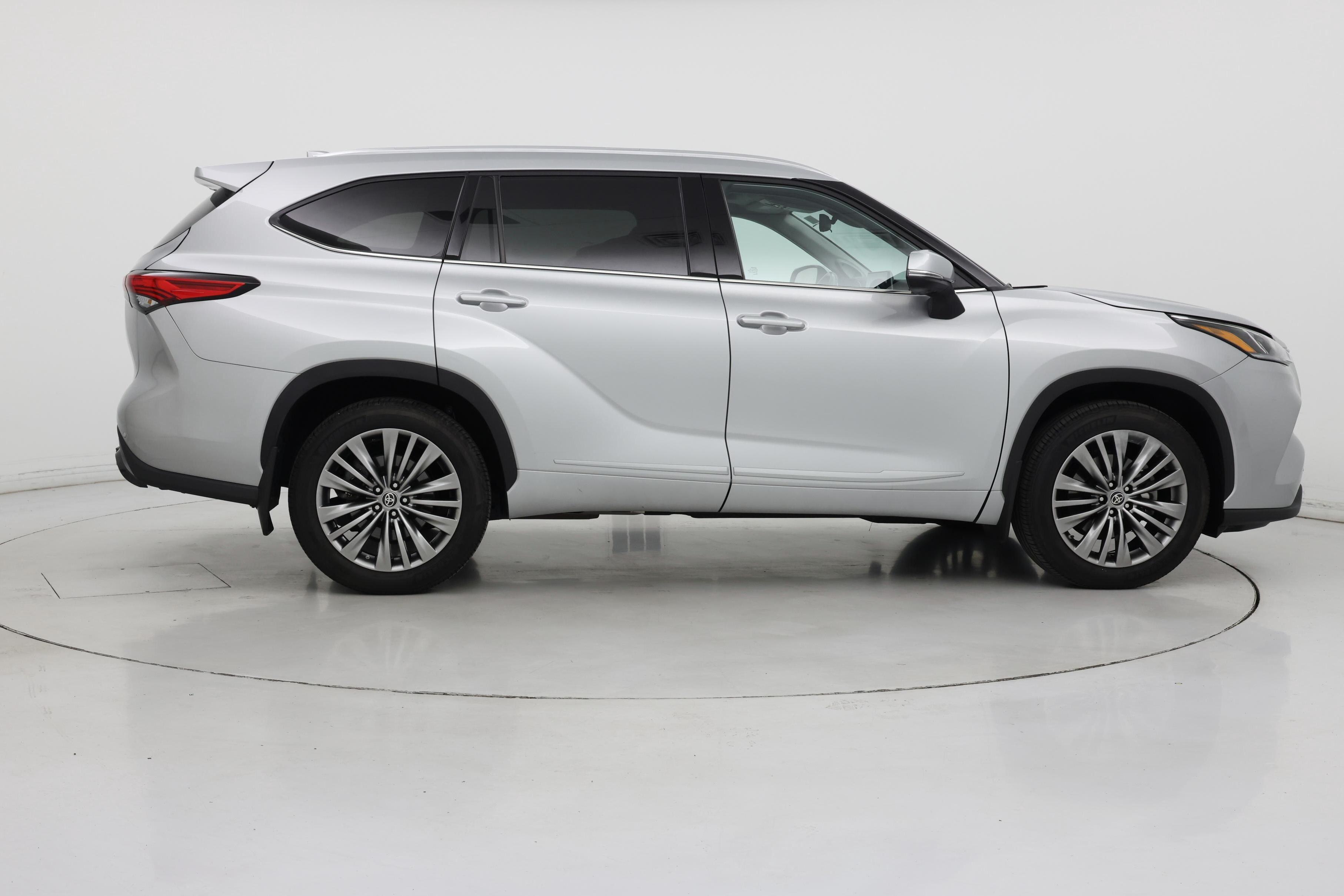 Thumbnail: 2021 Toyota Highlander - 7