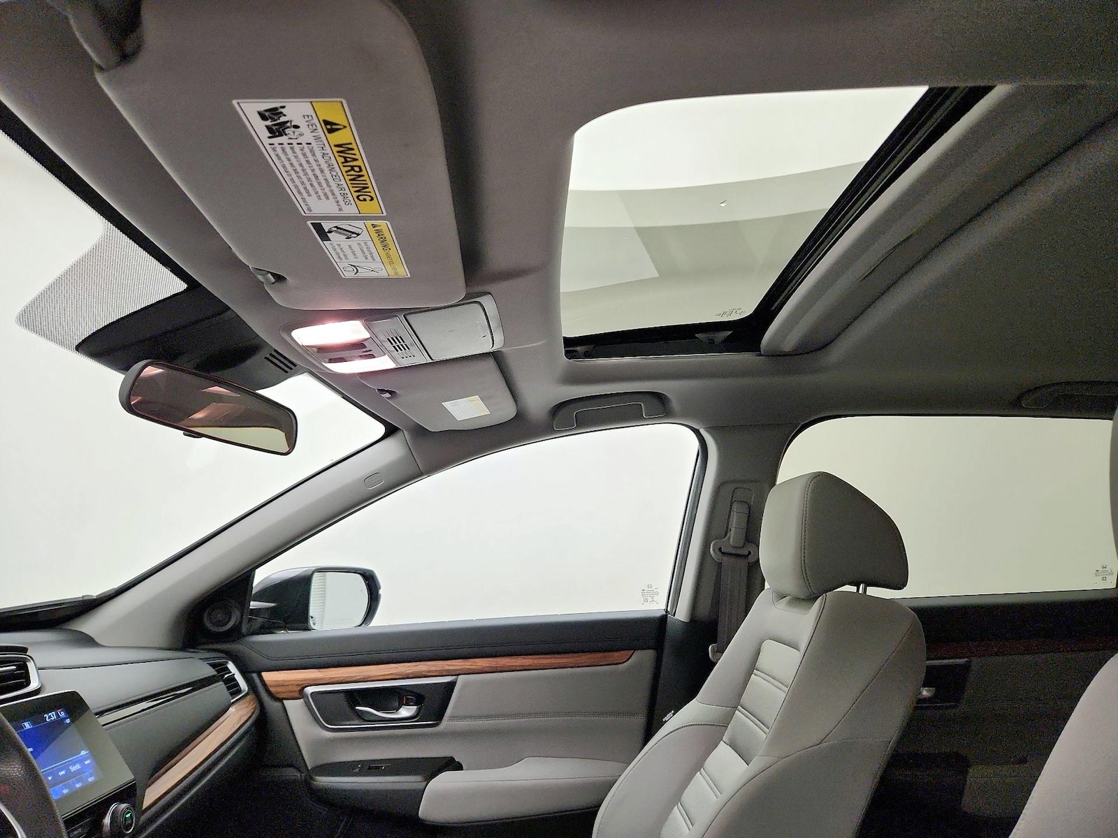 Sunroof(s) & Overhead Airbags