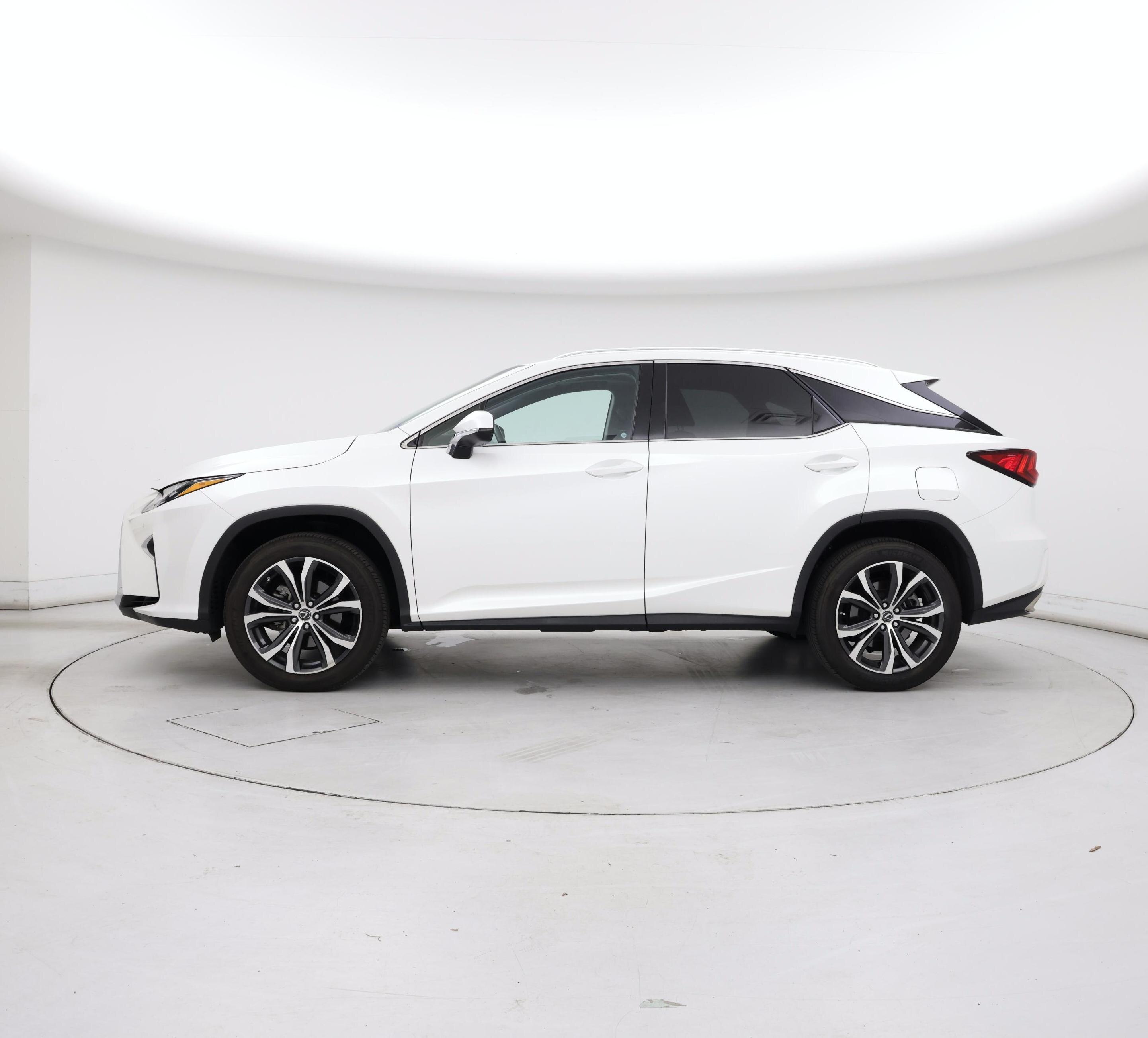 Thumbnail: 2019 Lexus RX - 3