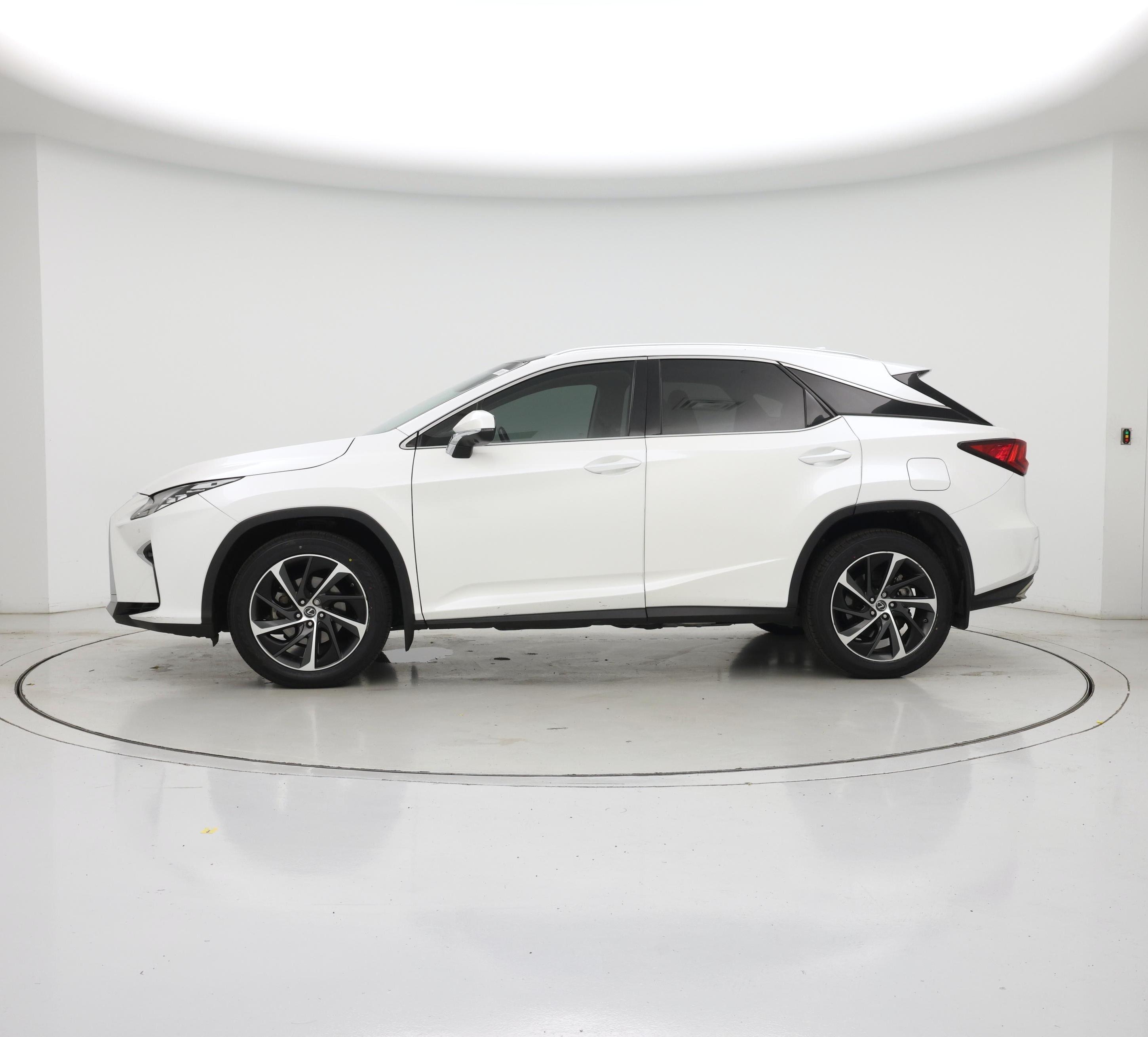 Thumbnail: 2019 Lexus RX - 3