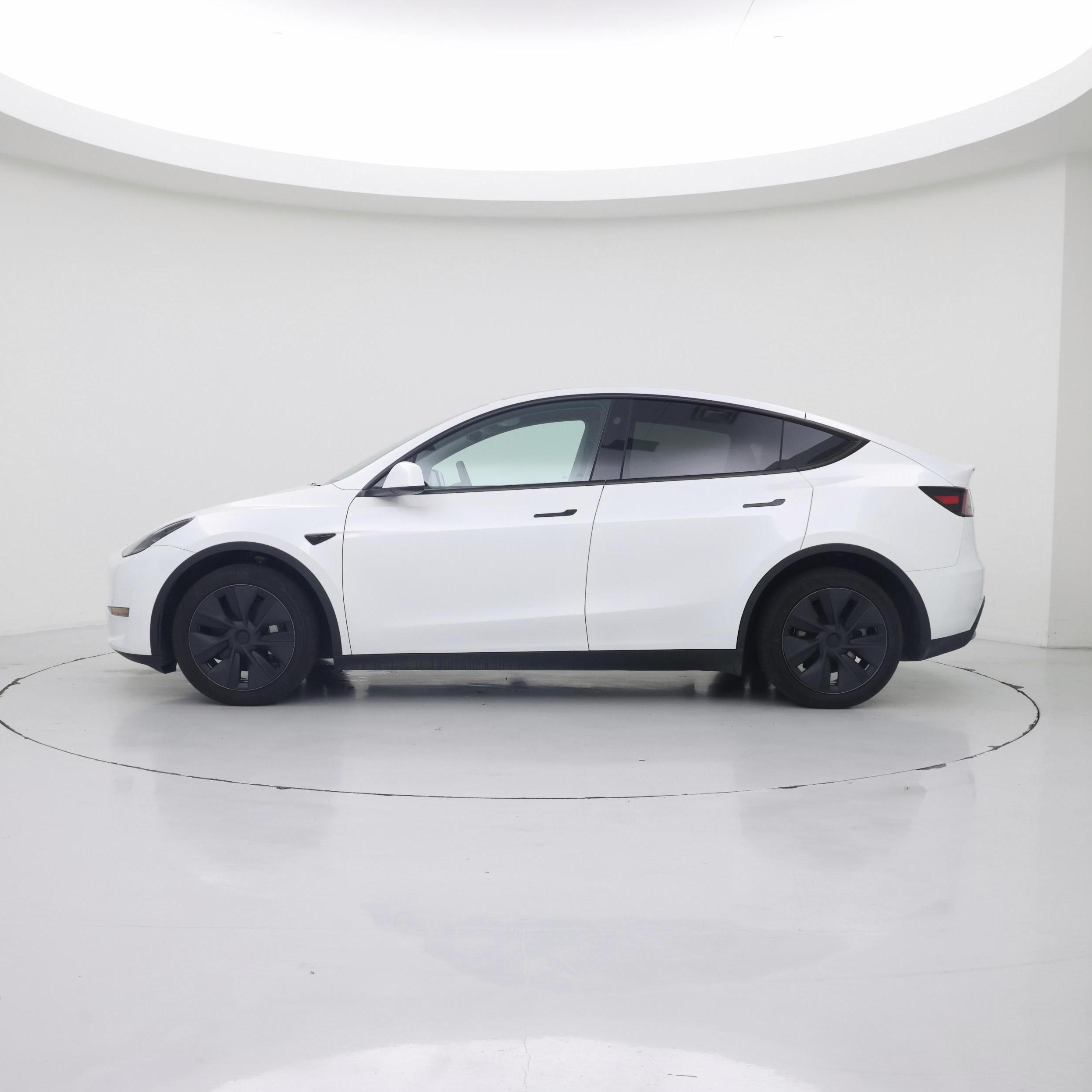Thumbnail: 2024 Tesla Model Y - 3