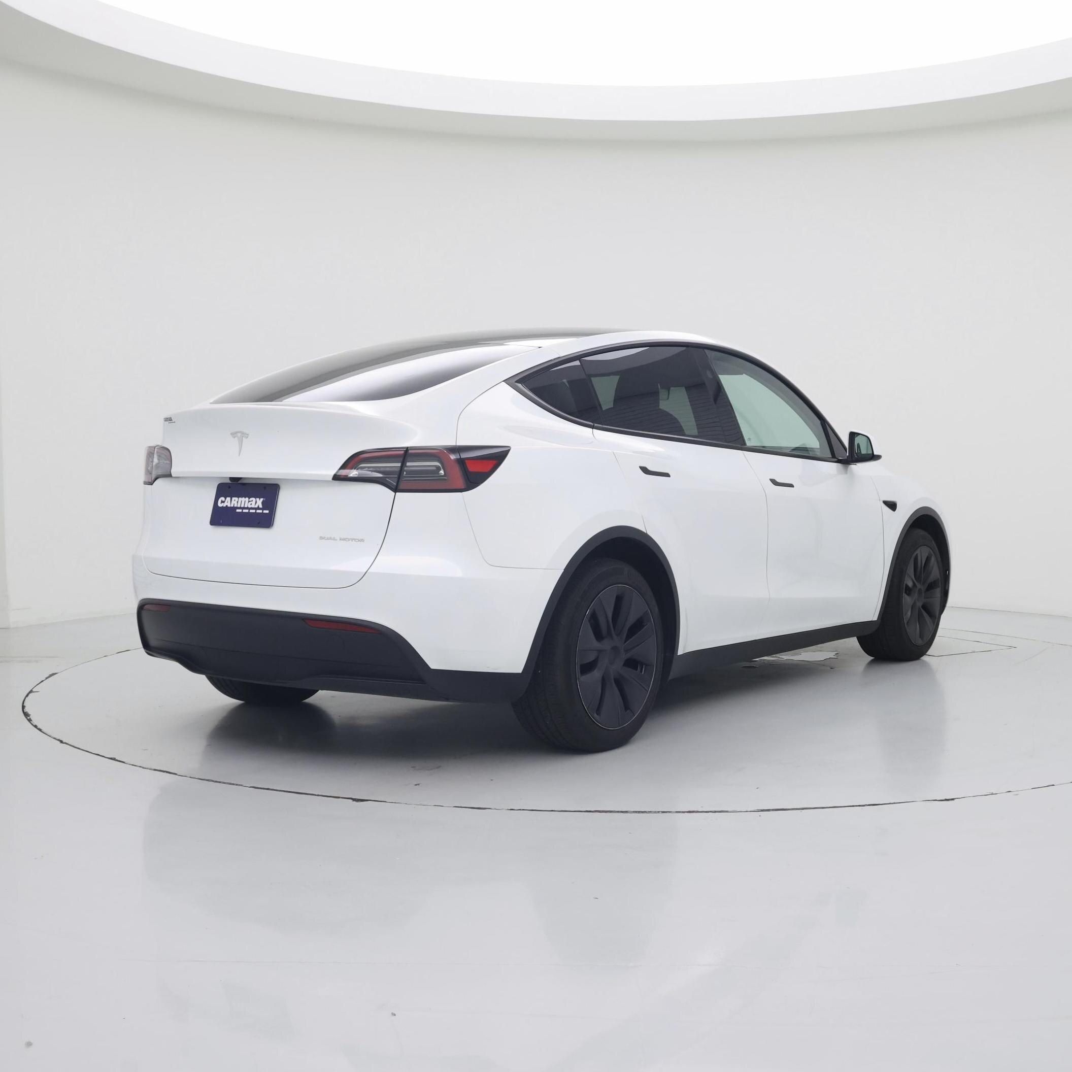 Thumbnail: 2024 Tesla Model Y - 8