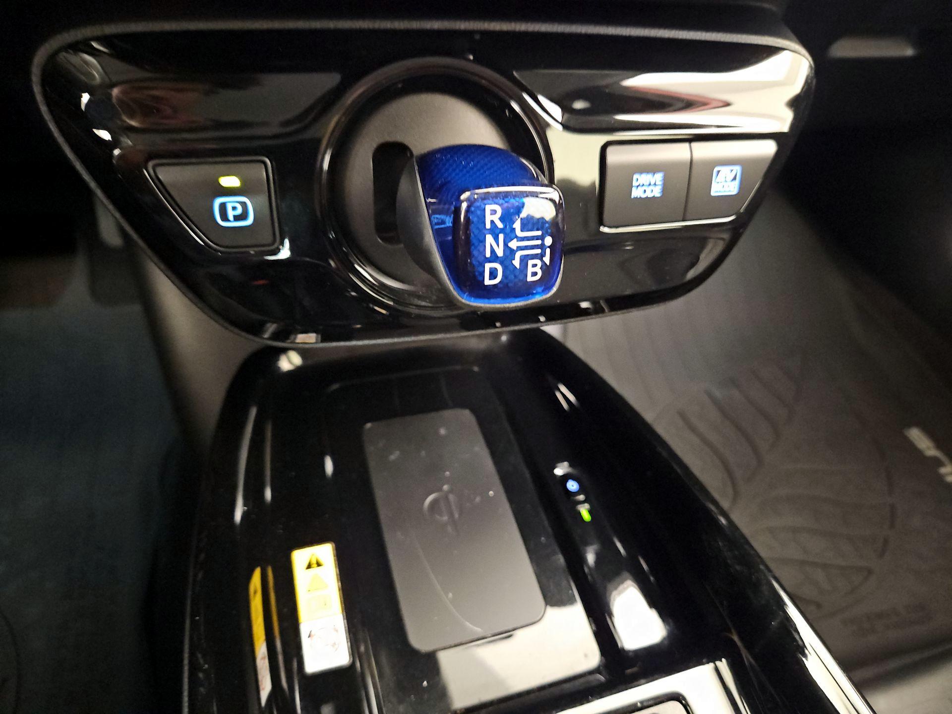 Thumbnail: 2021 Toyota Prius - 17