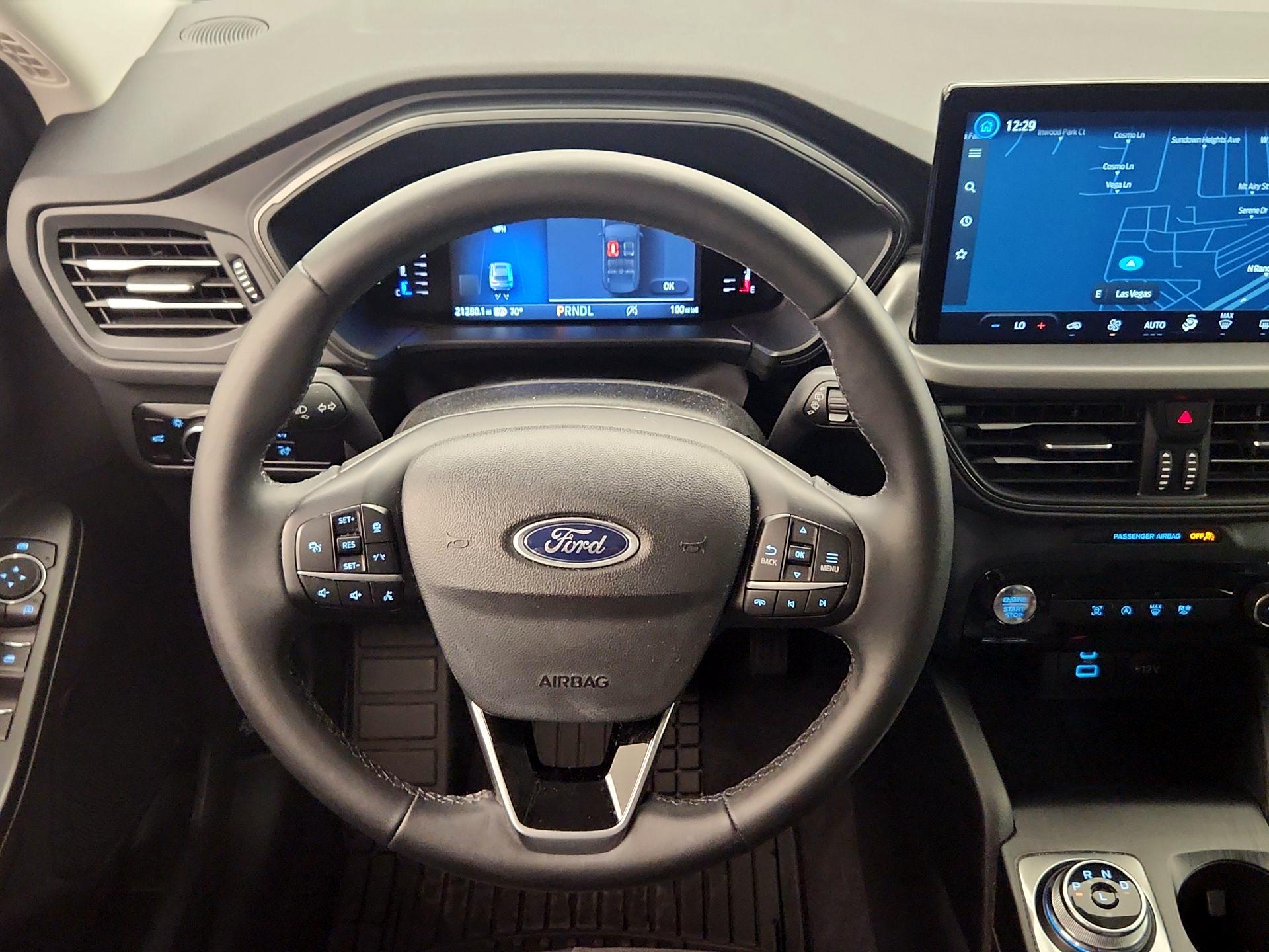 Thumbnail: 2023 Ford Escape - 10