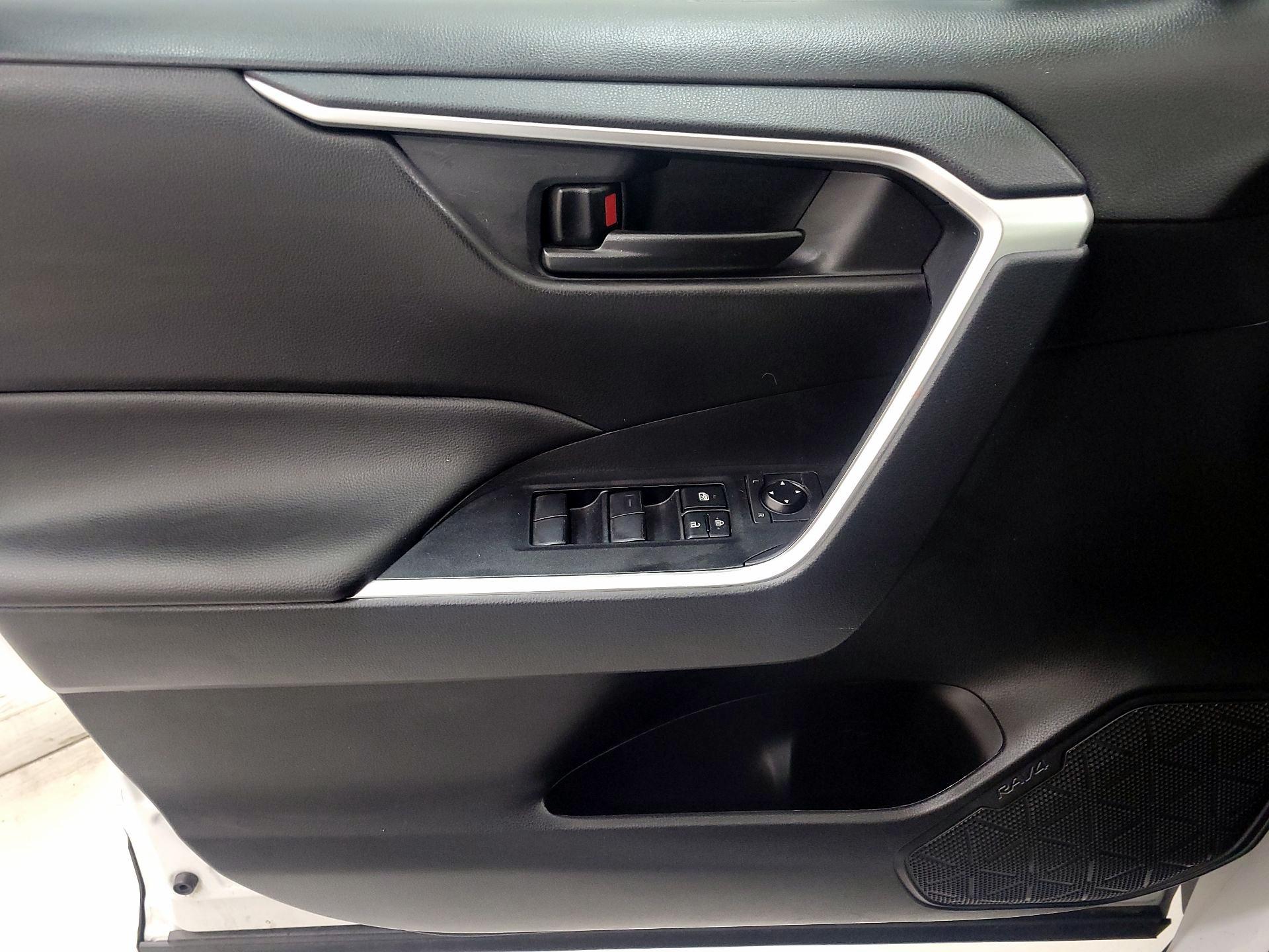 Thumbnail: 2024 Toyota RAV4 - 12