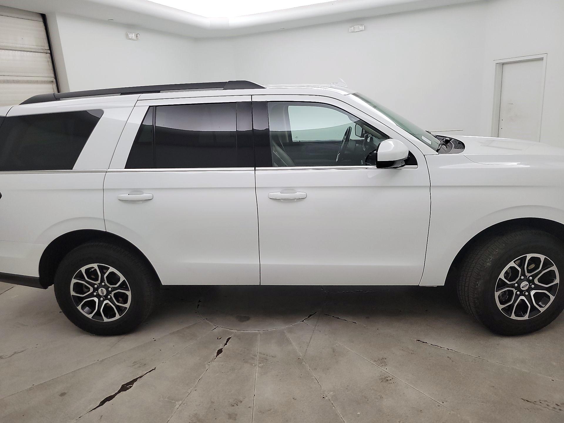 Thumbnail: 2023 Ford Expedition - 4