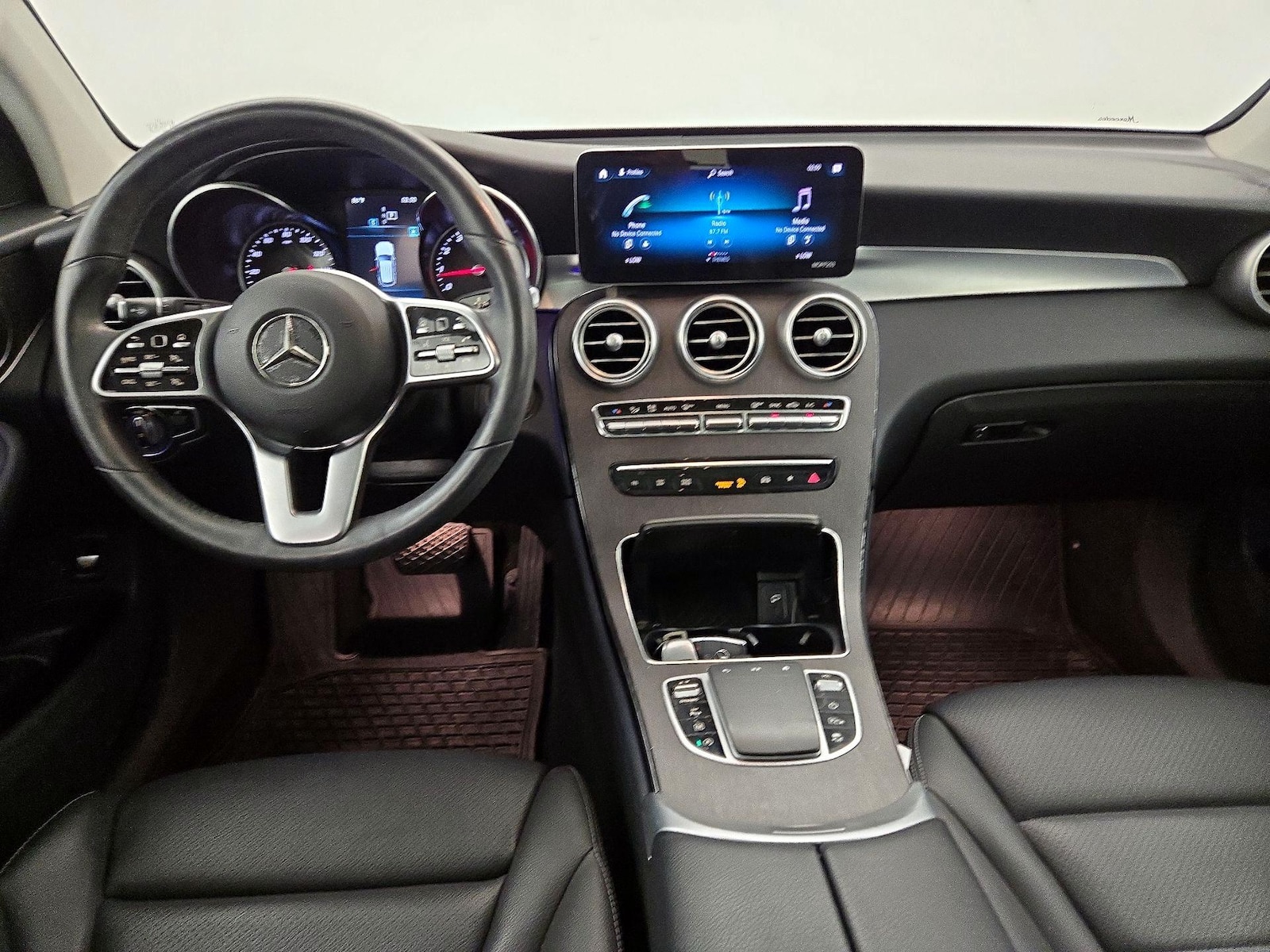 2021 Mercedes-Benz GLC GLC300 - Photo 10