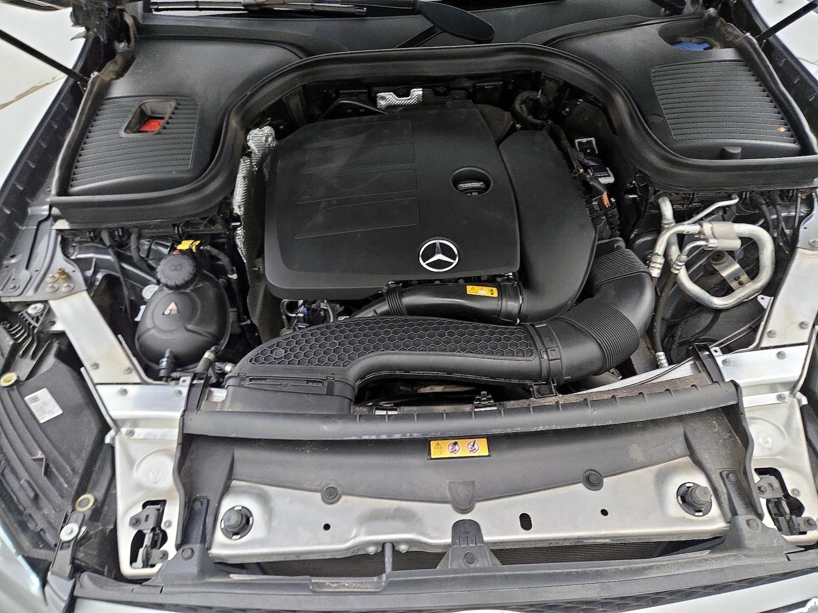 2021 Mercedes-Benz GLC GLC300 - Photo 23