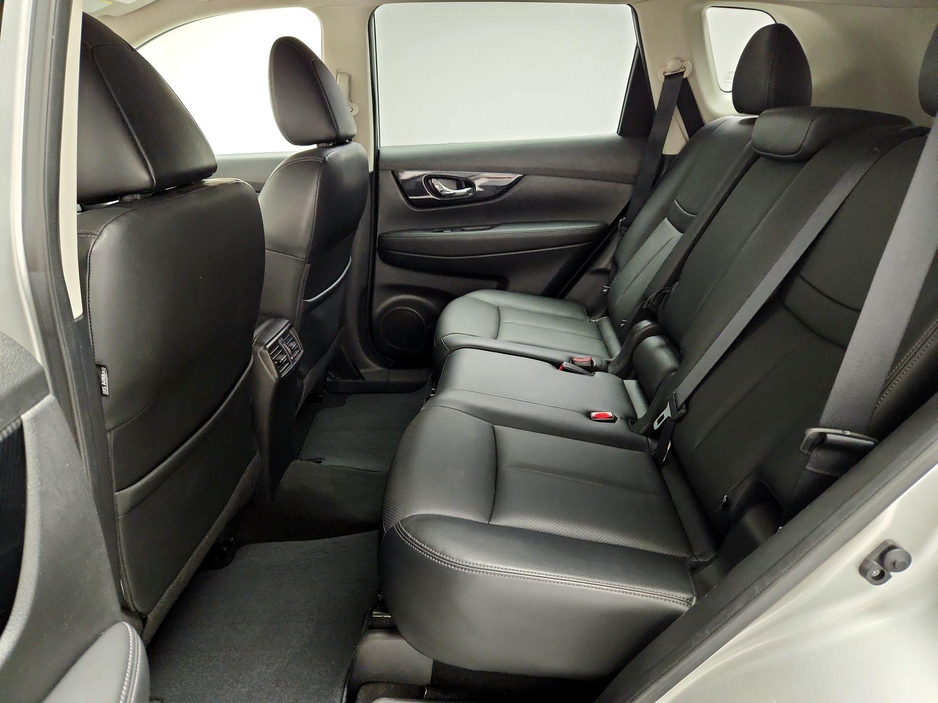 Thumbnail: 2017 Nissan Rogue - 20
