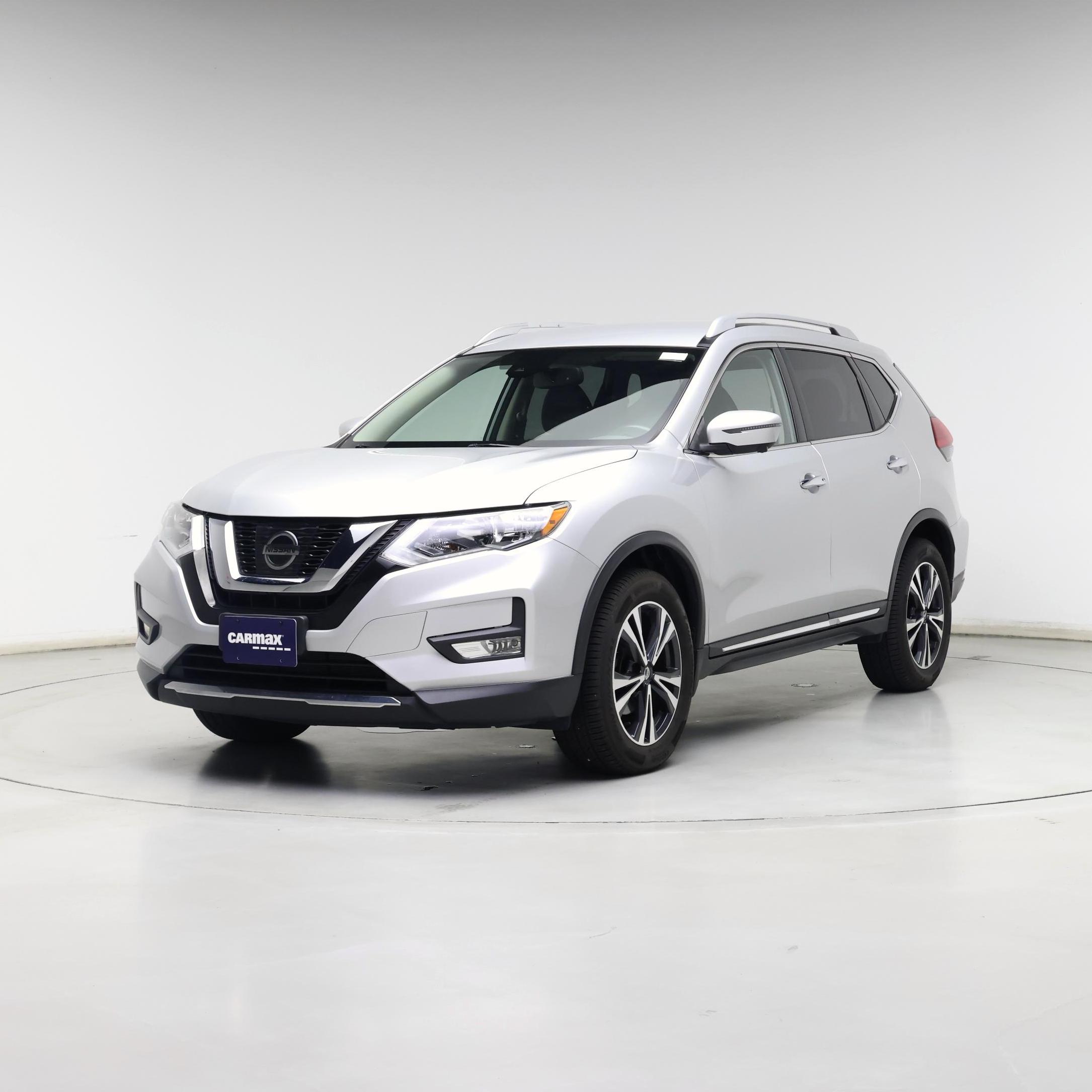 Thumbnail: 2017 Nissan Rogue - 4