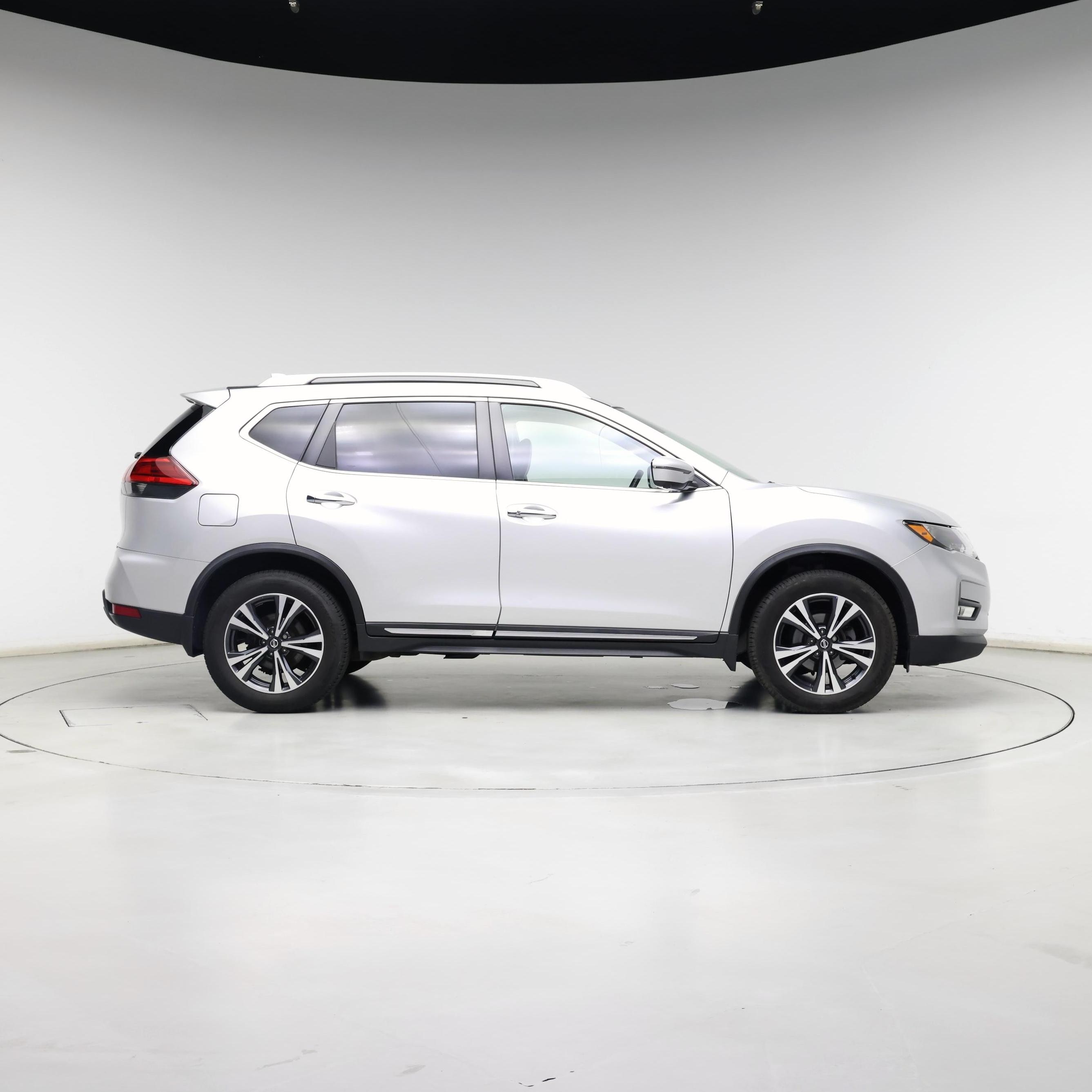 Thumbnail: 2017 Nissan Rogue - 7
