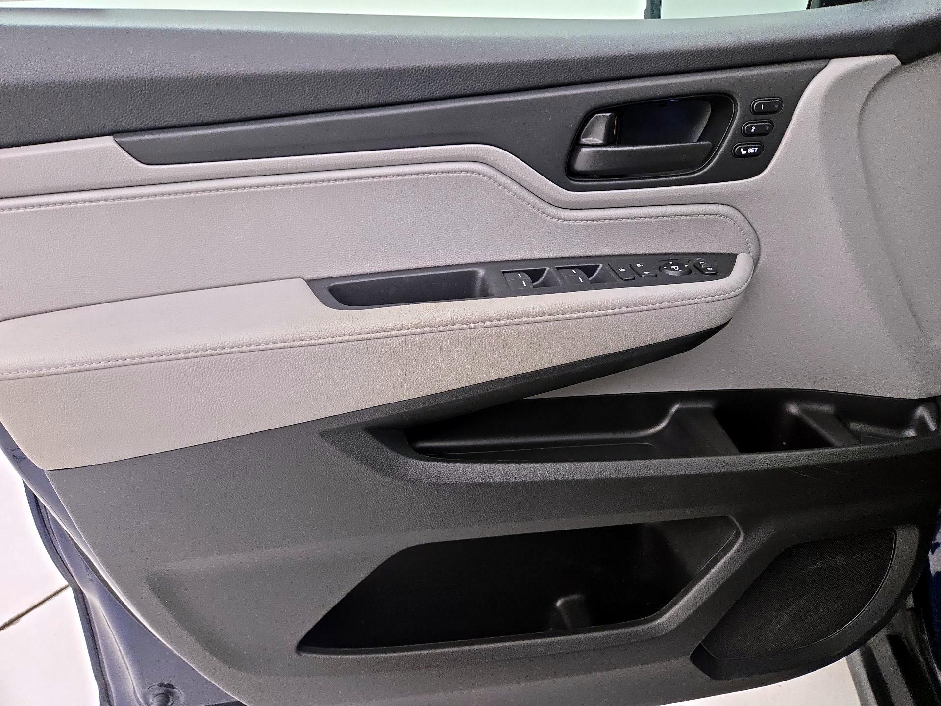 Thumbnail: 2021 Honda Odyssey - 12