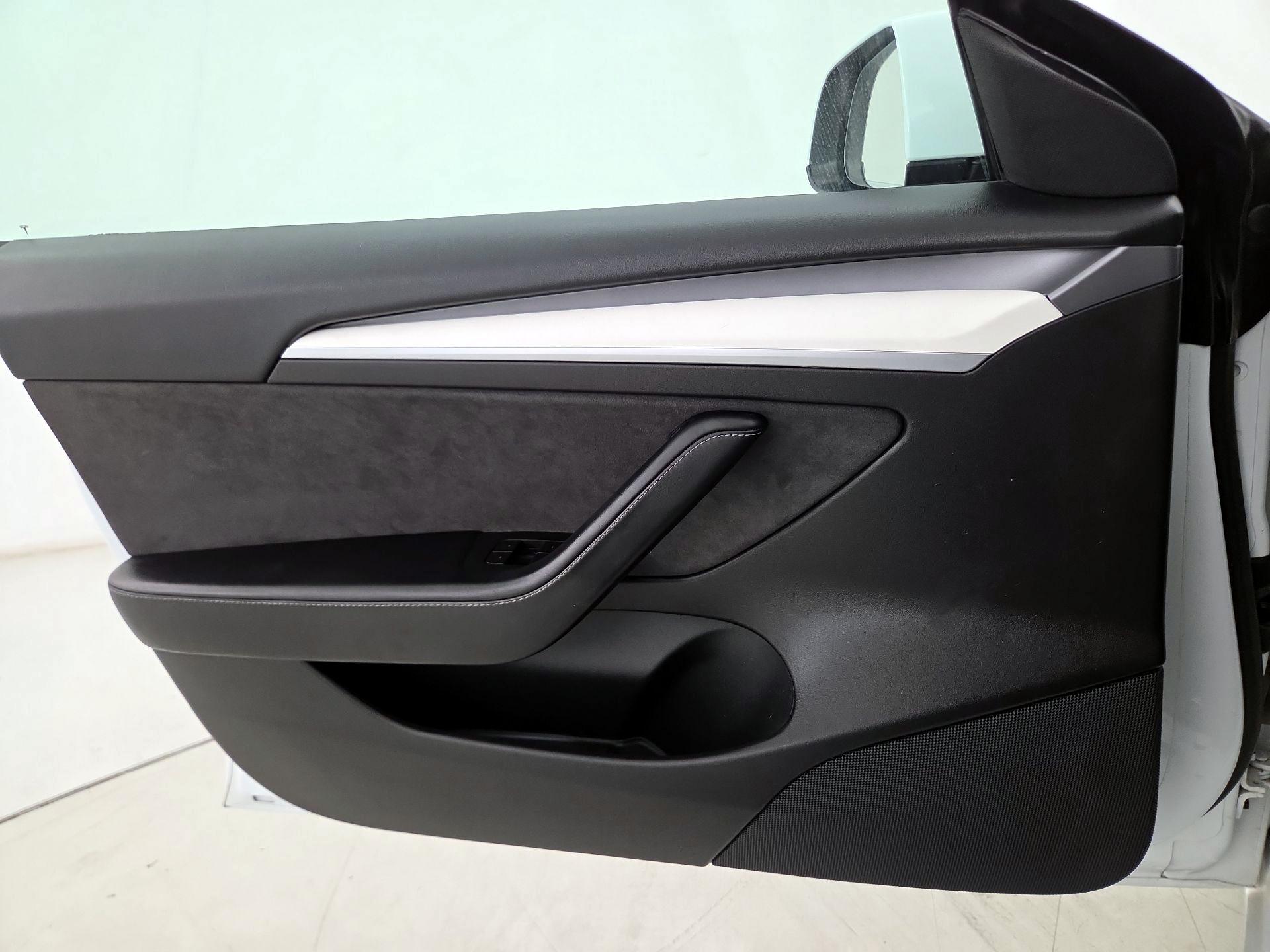 Thumbnail: 2021 Tesla Model 3 - 12
