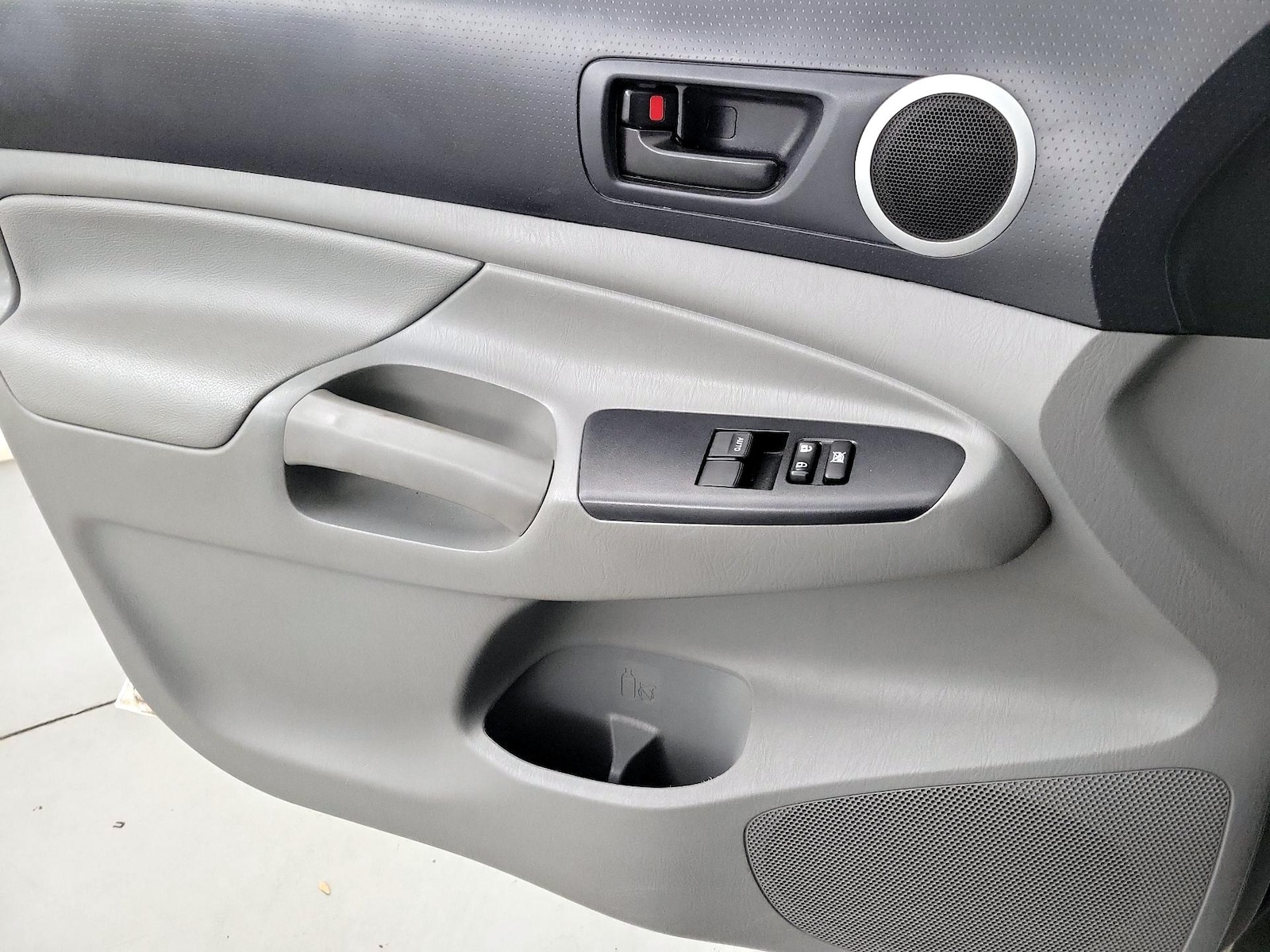 2015 Toyota Tacoma Base - Photo 13