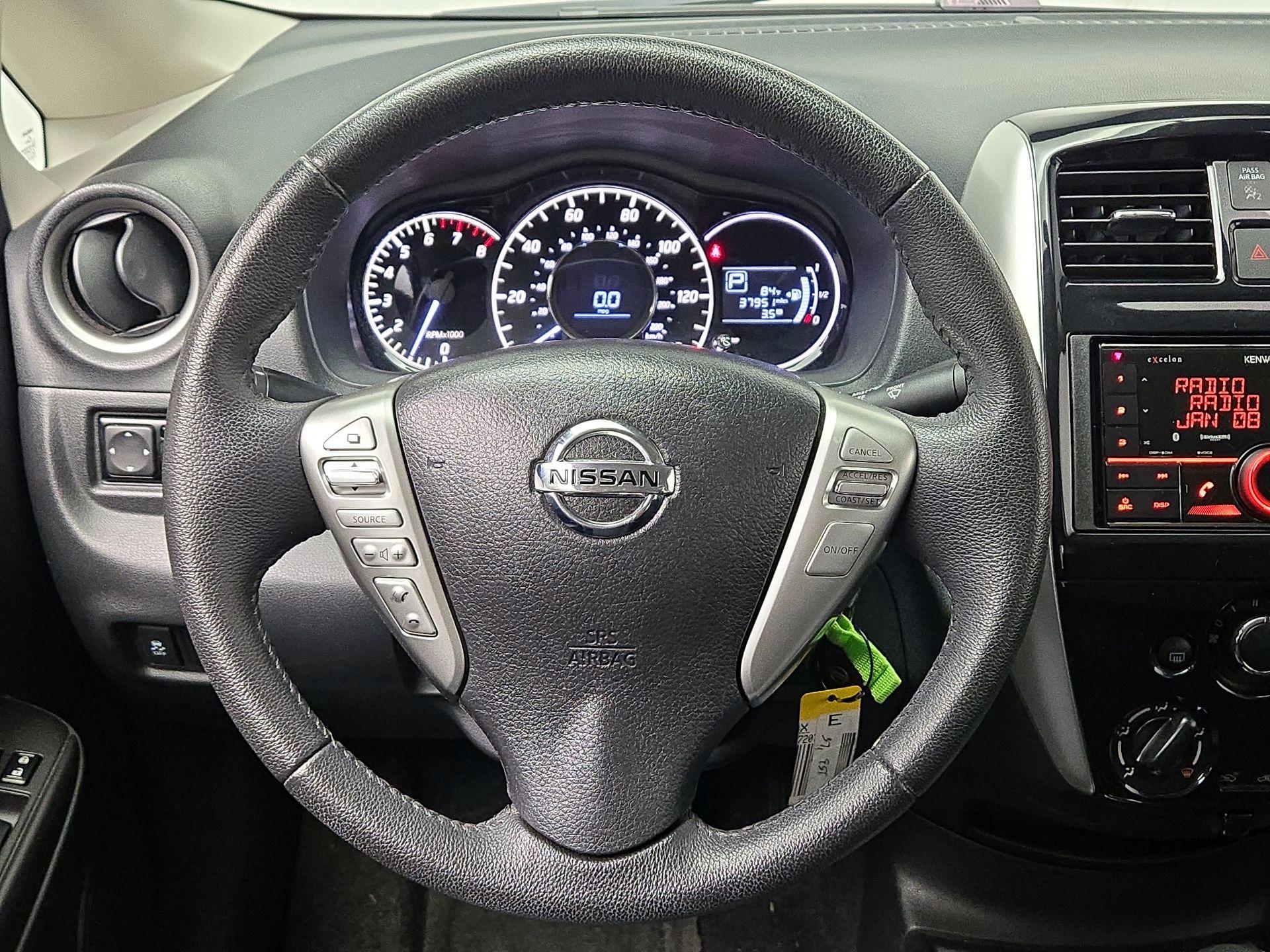 Thumbnail: 2015 Nissan Versa Note - 10