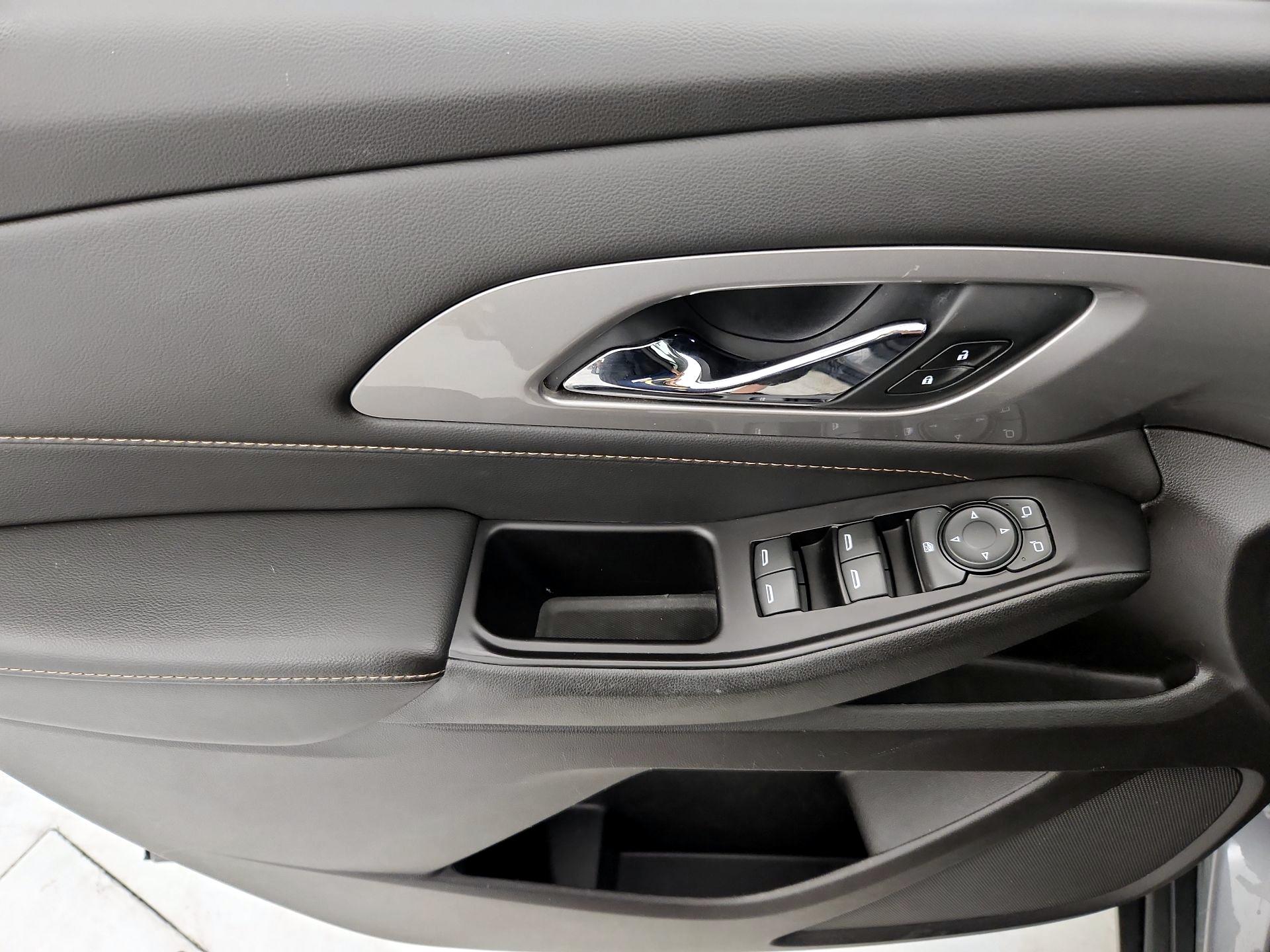 Thumbnail: 2019 Chevrolet Traverse - 12