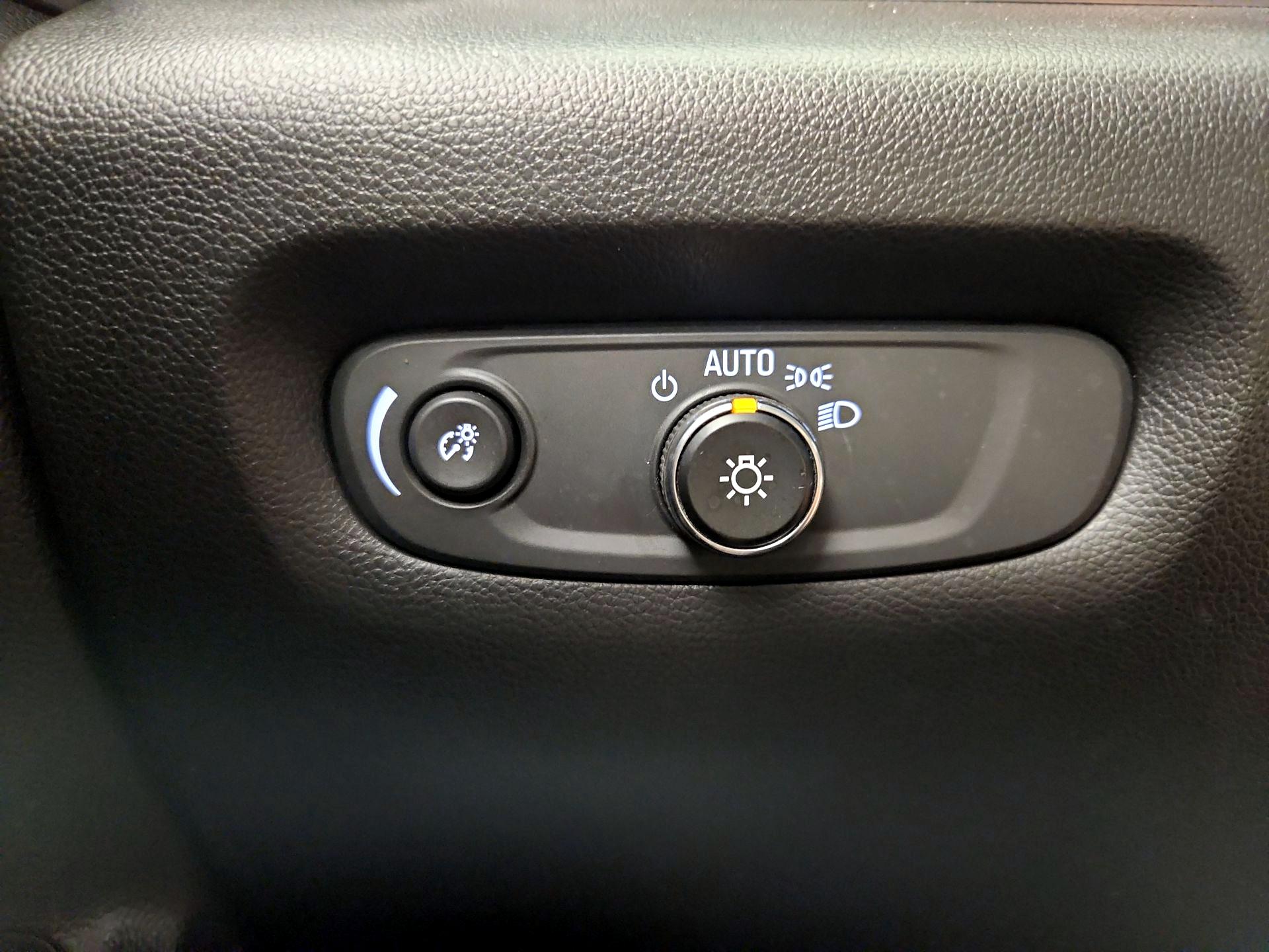 Thumbnail: 2019 Chevrolet Traverse - 13