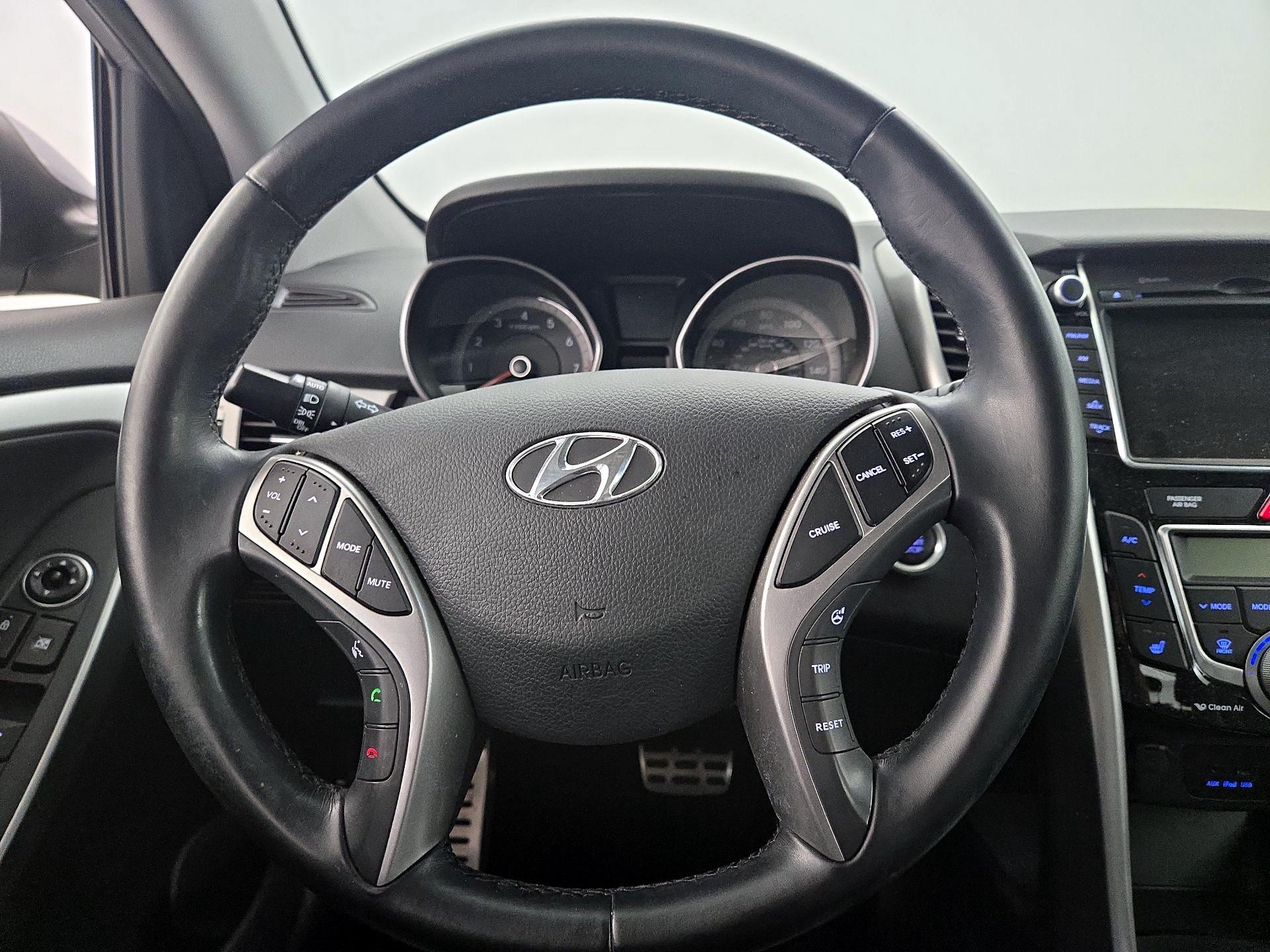 Thumbnail: 2014 Hyundai Elantra - 10
