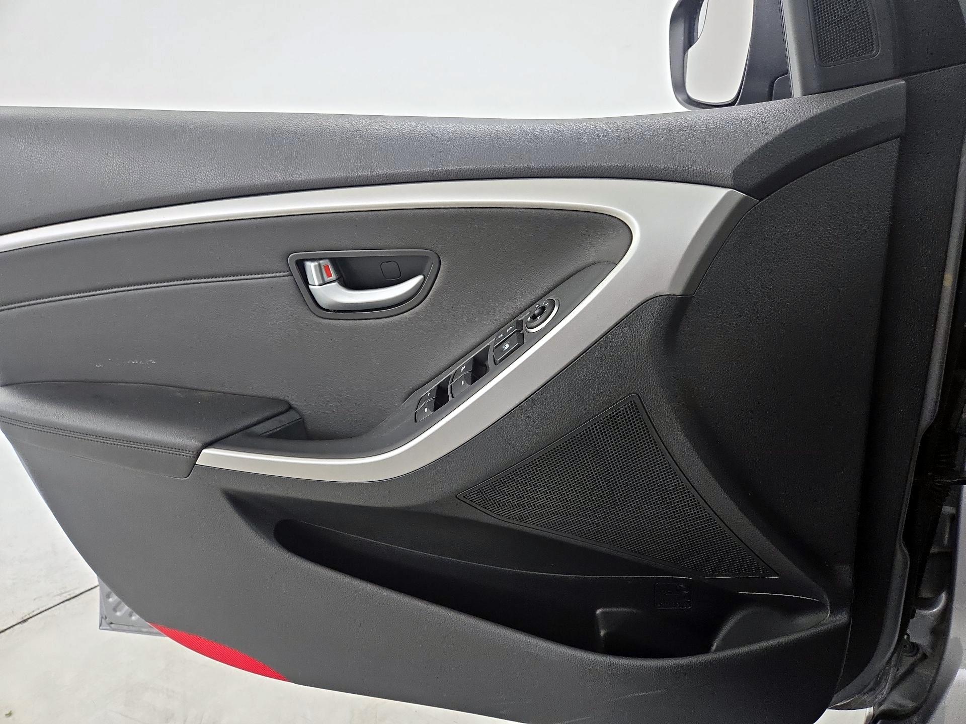 Thumbnail: 2014 Hyundai Elantra - 12