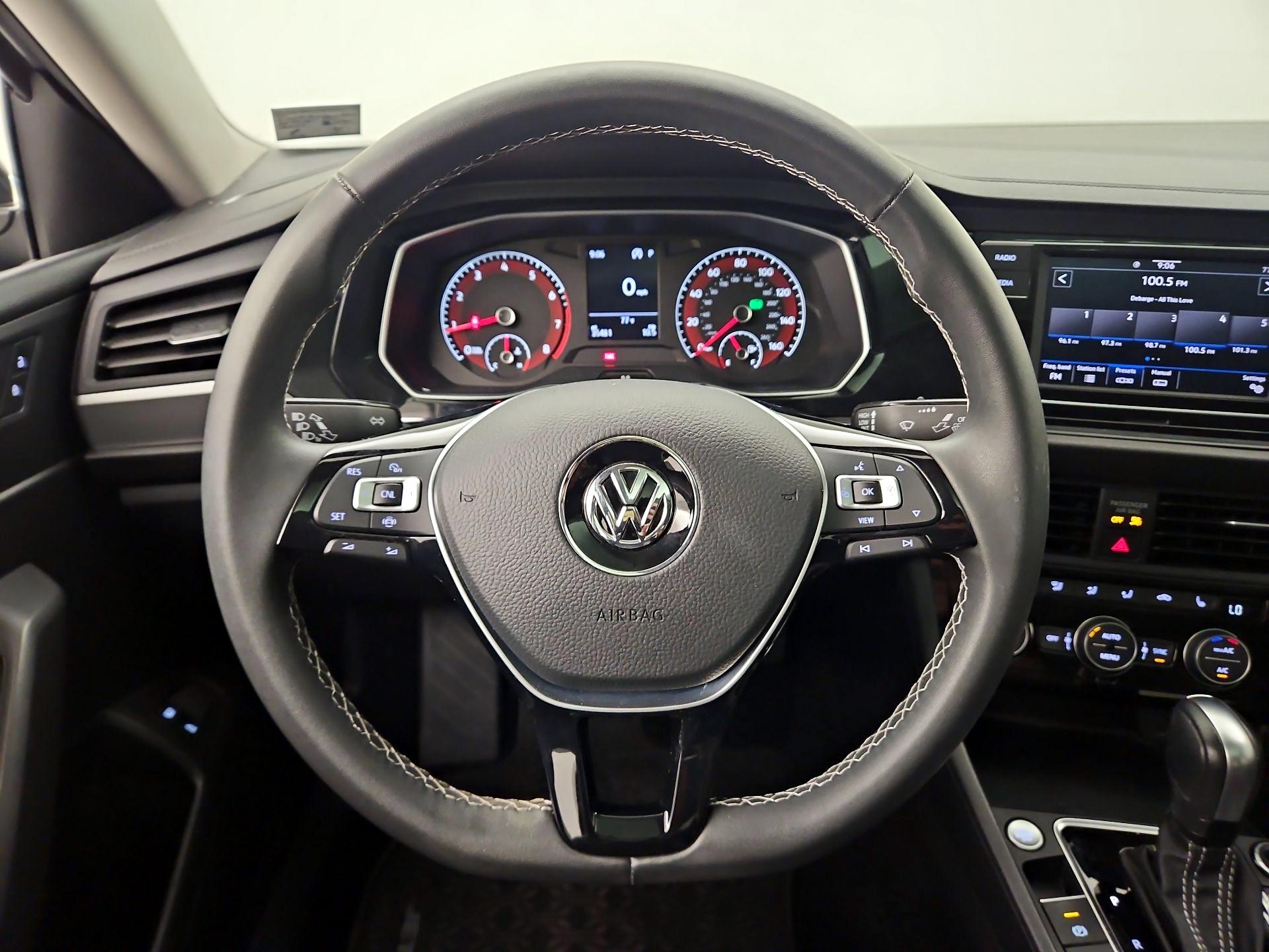 Thumbnail: 2021 Volkswagen Jetta - 10