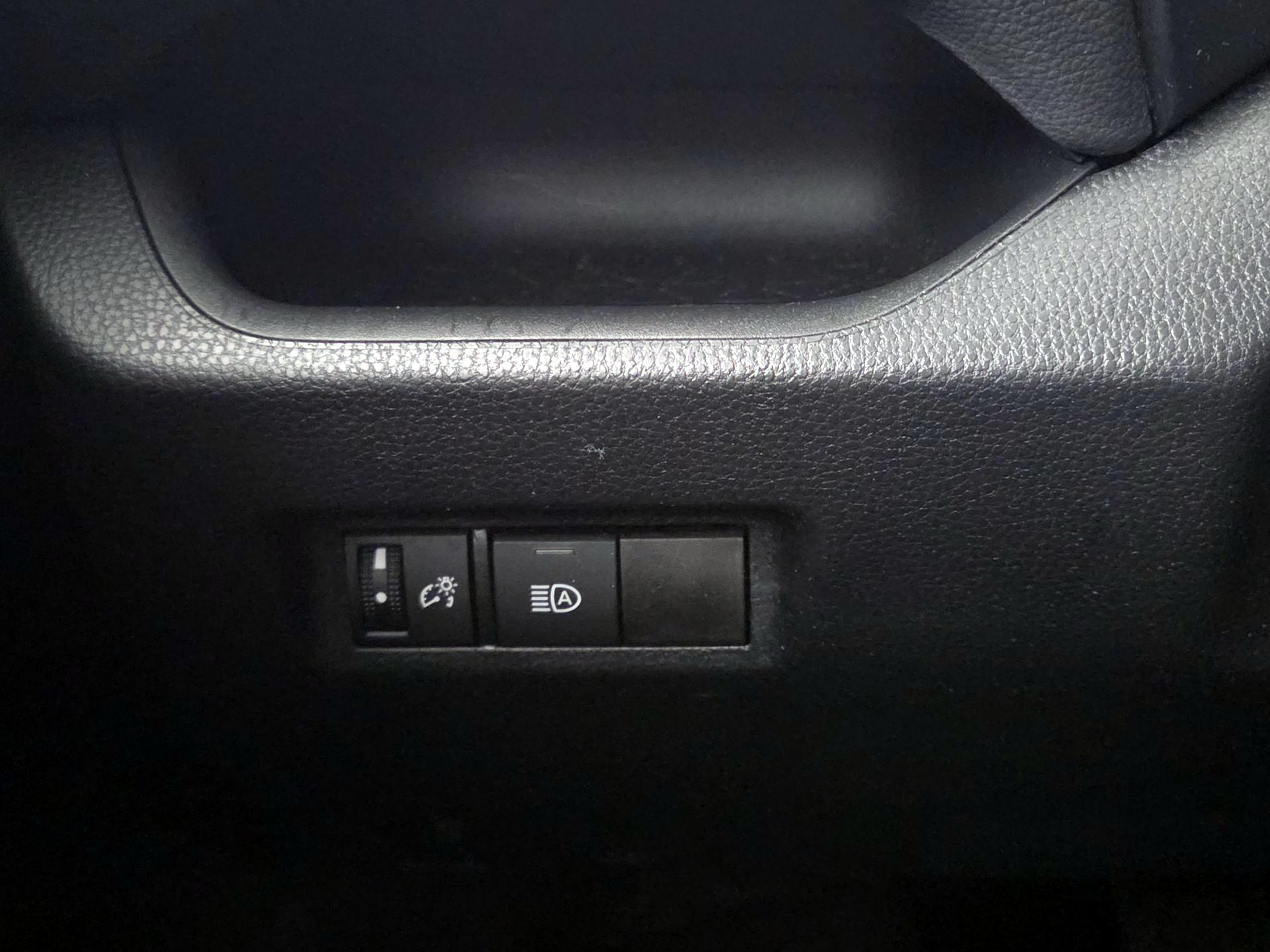 Thumbnail: 2021 Toyota RAV4 - 13