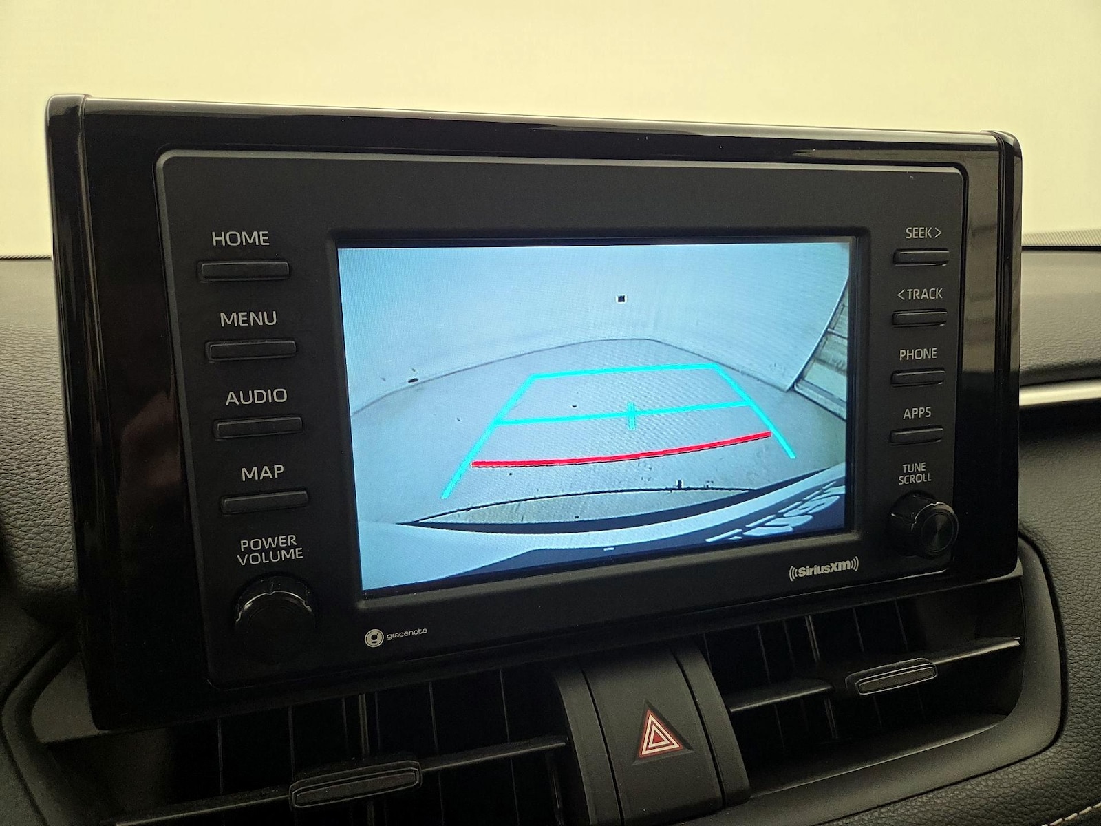 2021 Toyota RAV4 XLE - Photo 15