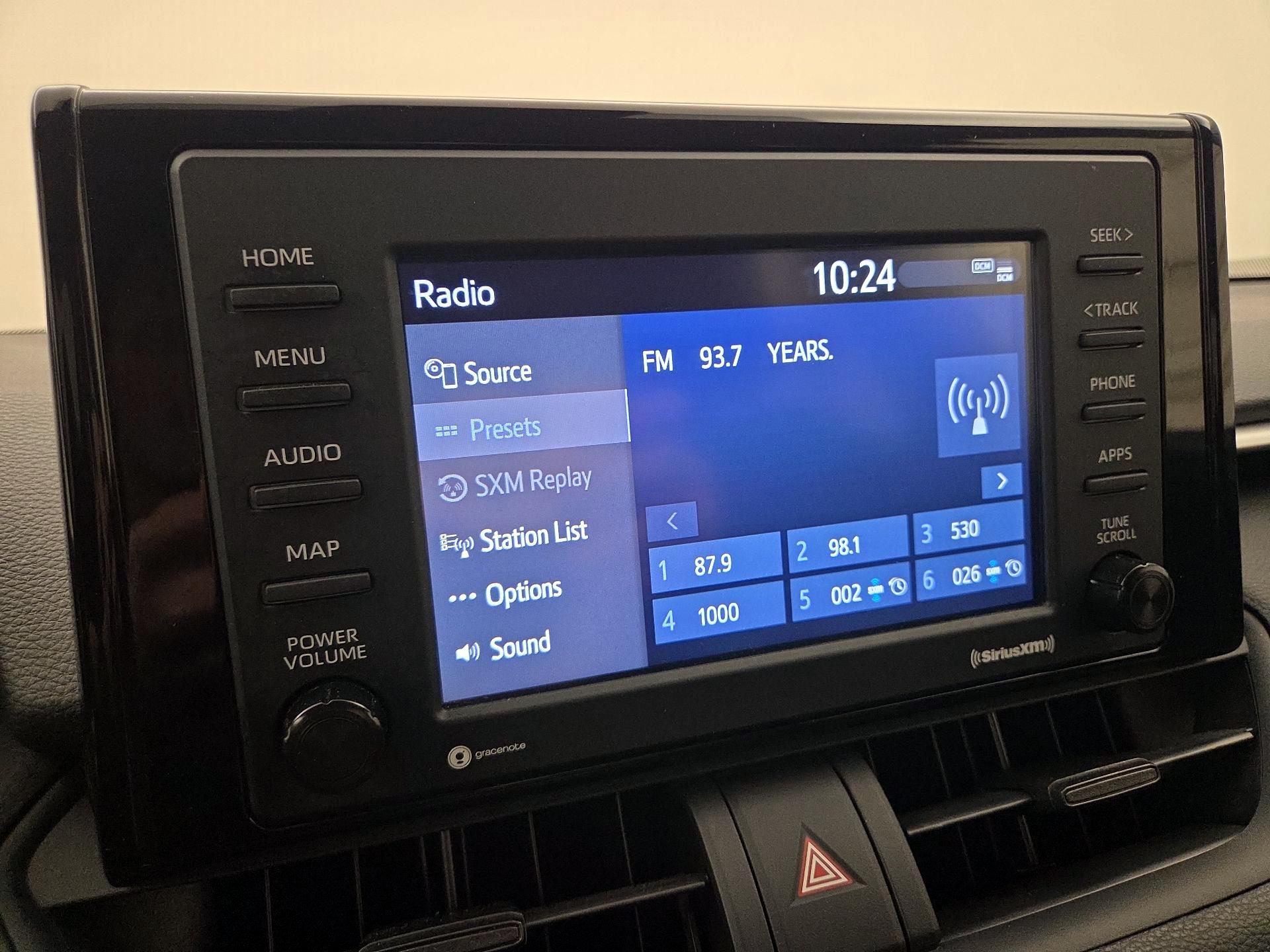 Thumbnail: 2021 Toyota RAV4 - 15