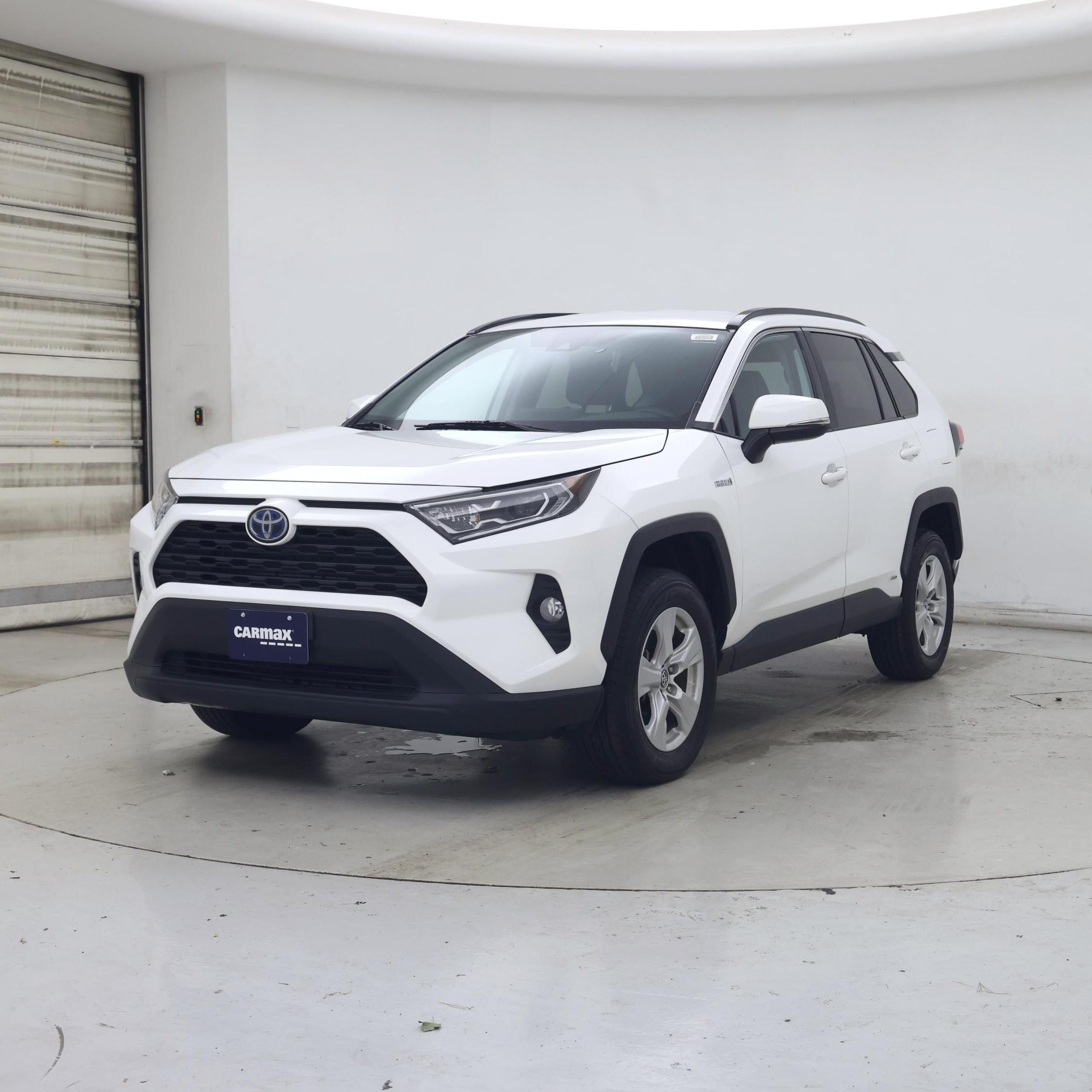 Thumbnail: 2021 Toyota RAV4 - 4
