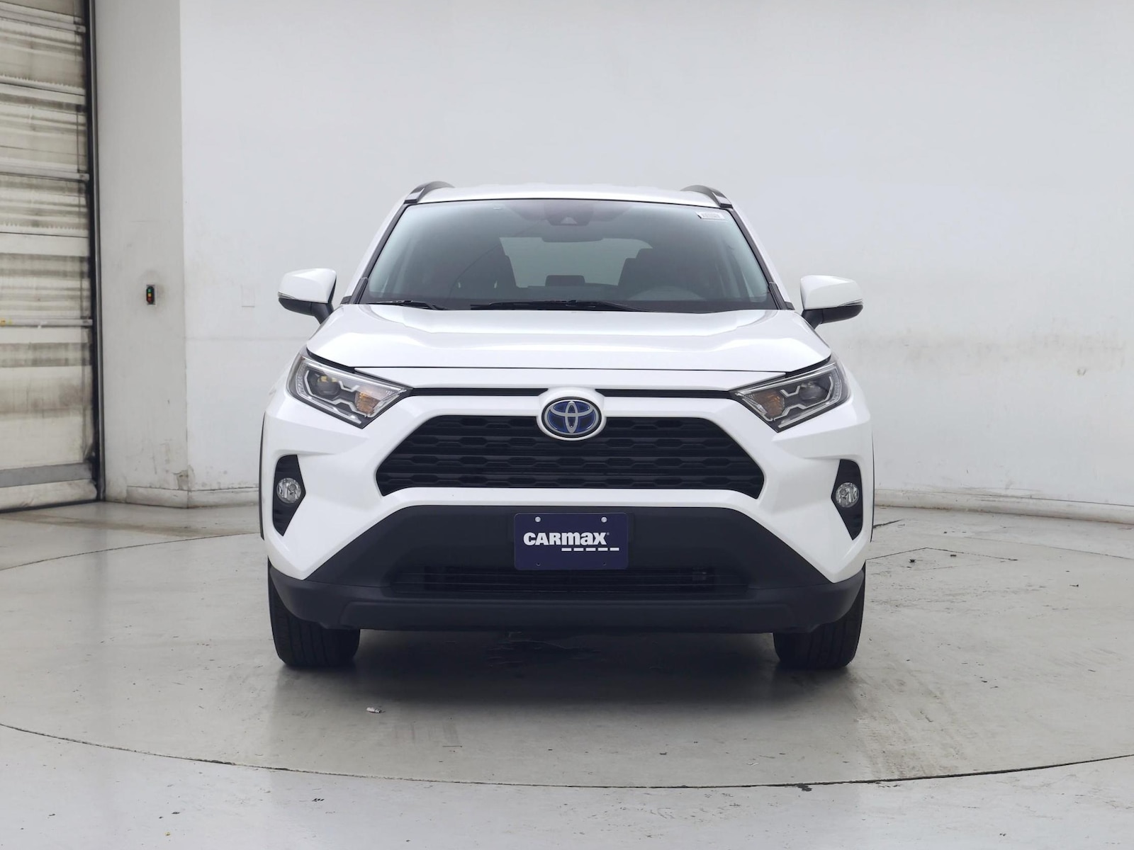 2021 Toyota RAV4 XLE - Photo 6