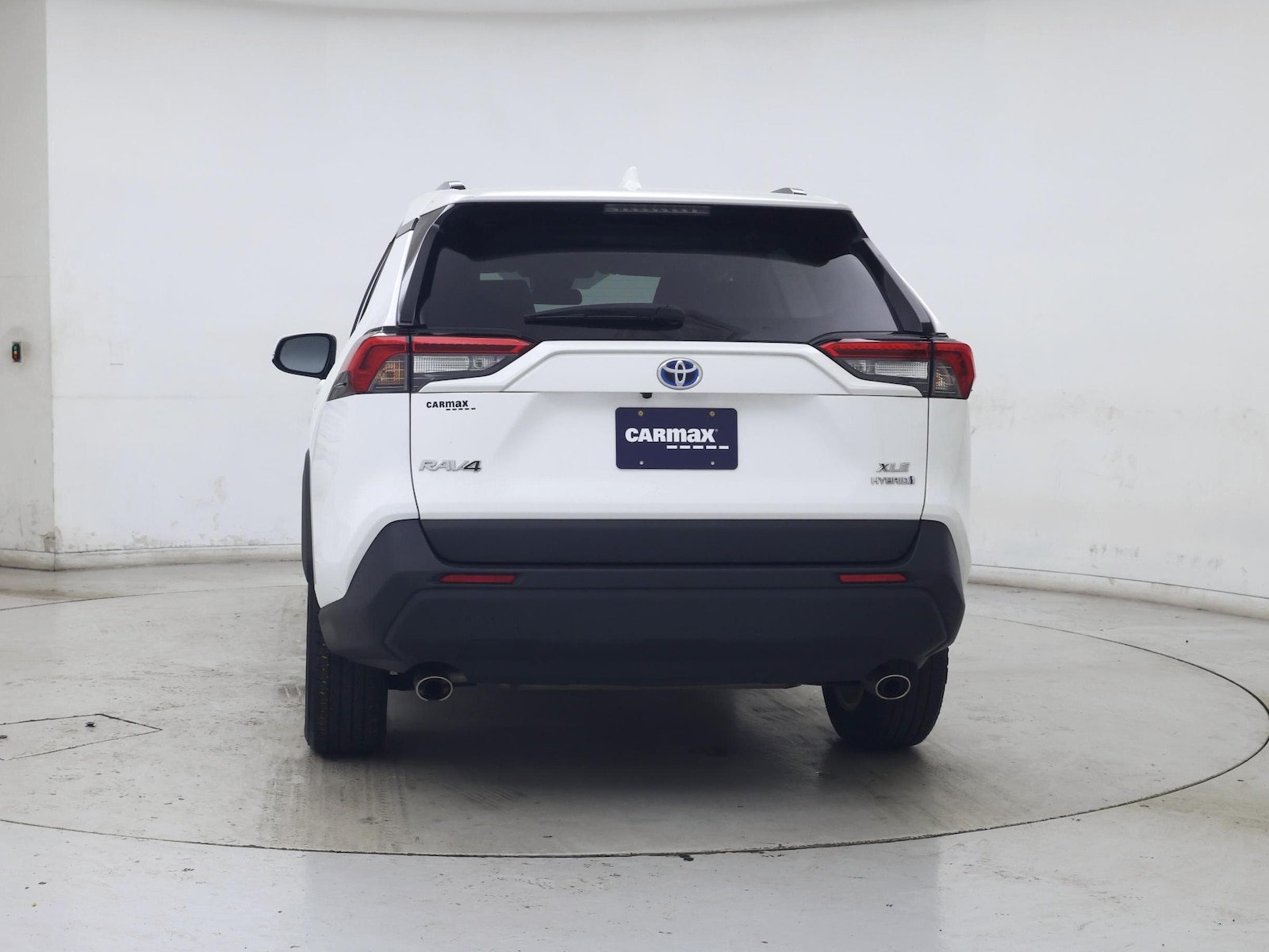 2021 Toyota RAV4 XLE - Photo 7