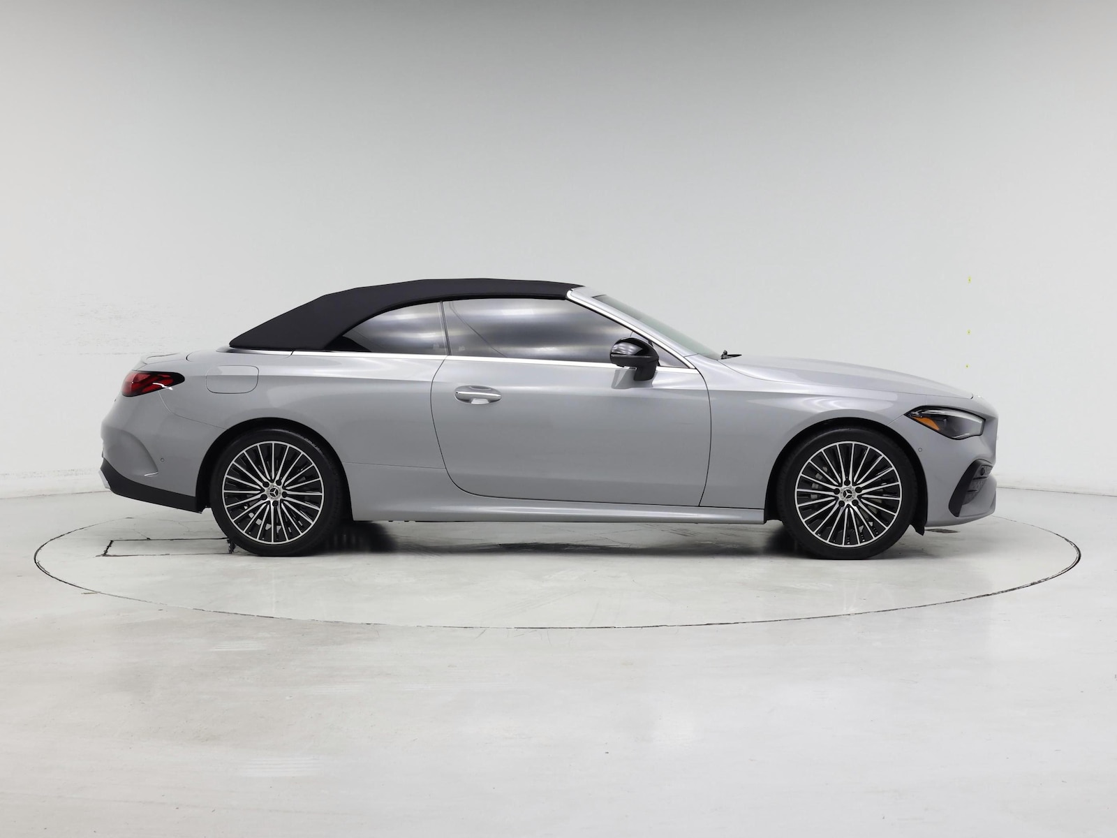 2024 Mercedes-Benz CLE CLE 450 - Photo 8