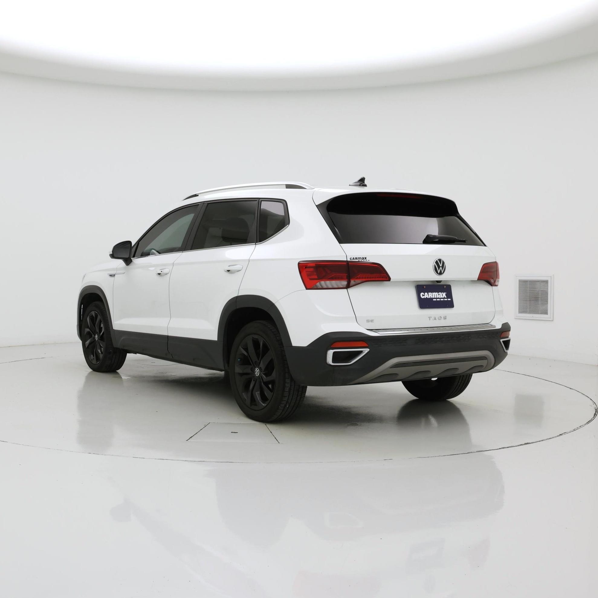 Thumbnail: 2022 Volkswagen Taos - 2