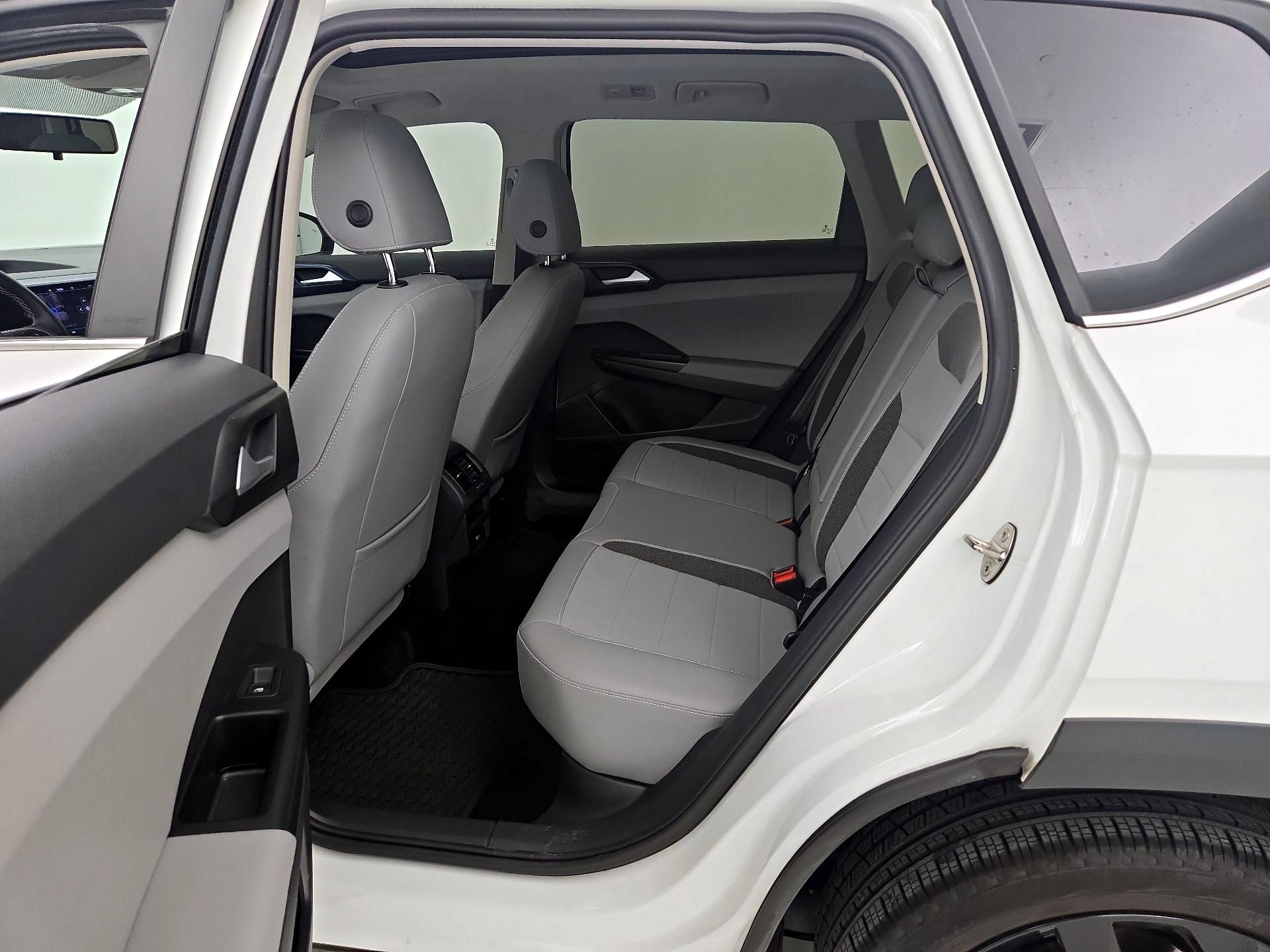Thumbnail: 2022 Volkswagen Taos - 20