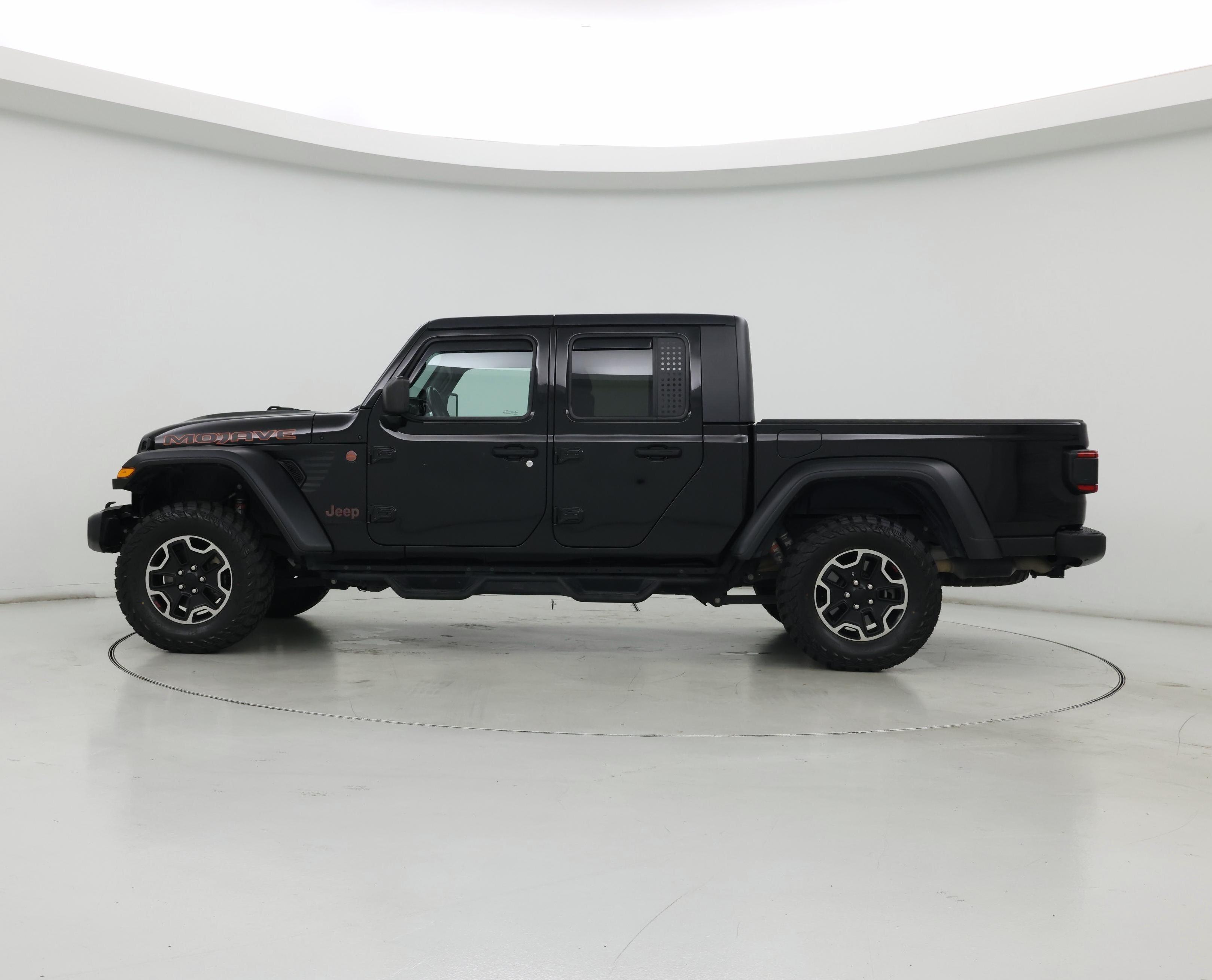 Thumbnail: 2021 Jeep Gladiator - 3