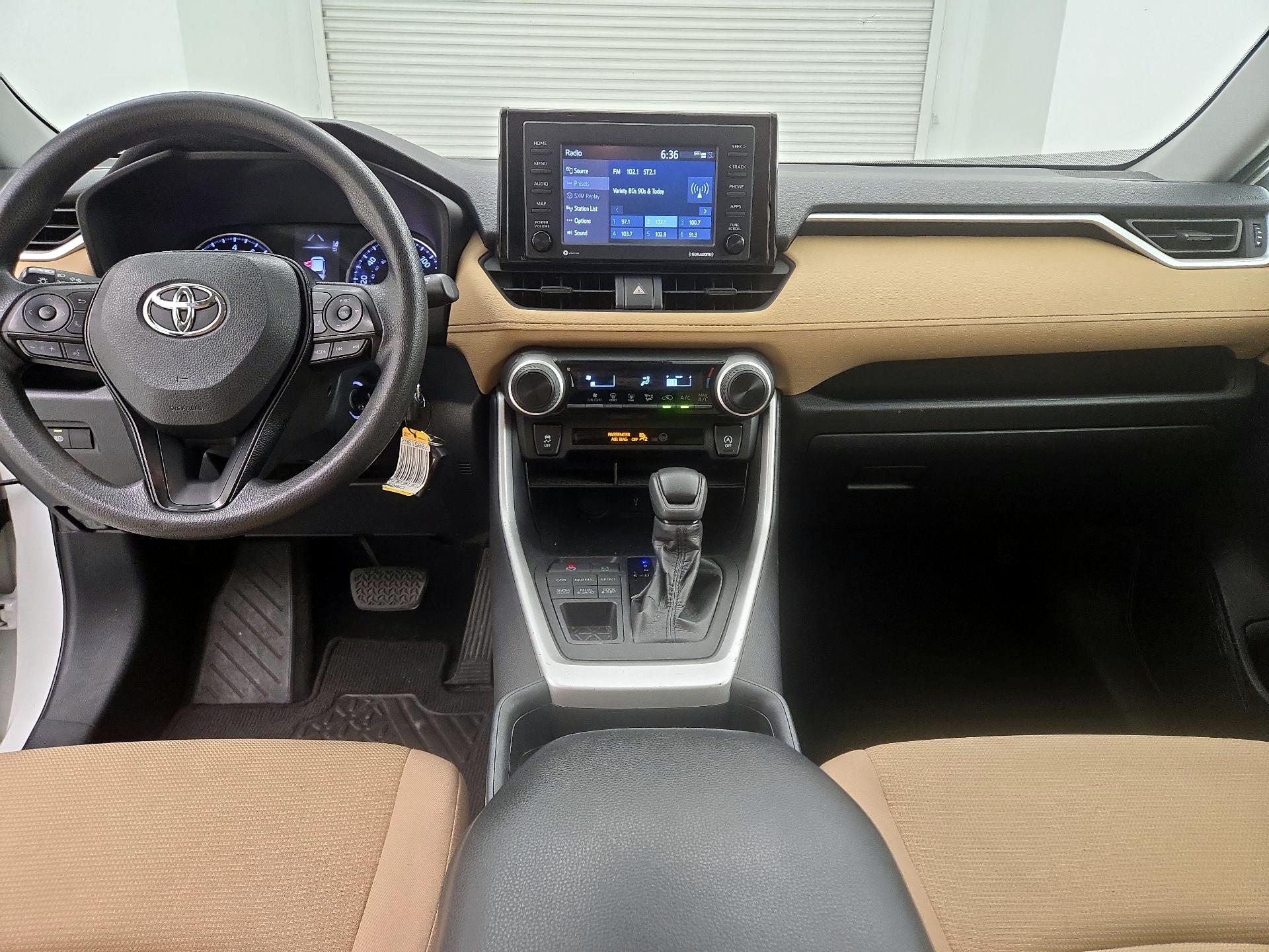 Thumbnail: 2020 Toyota RAV4 - 9
