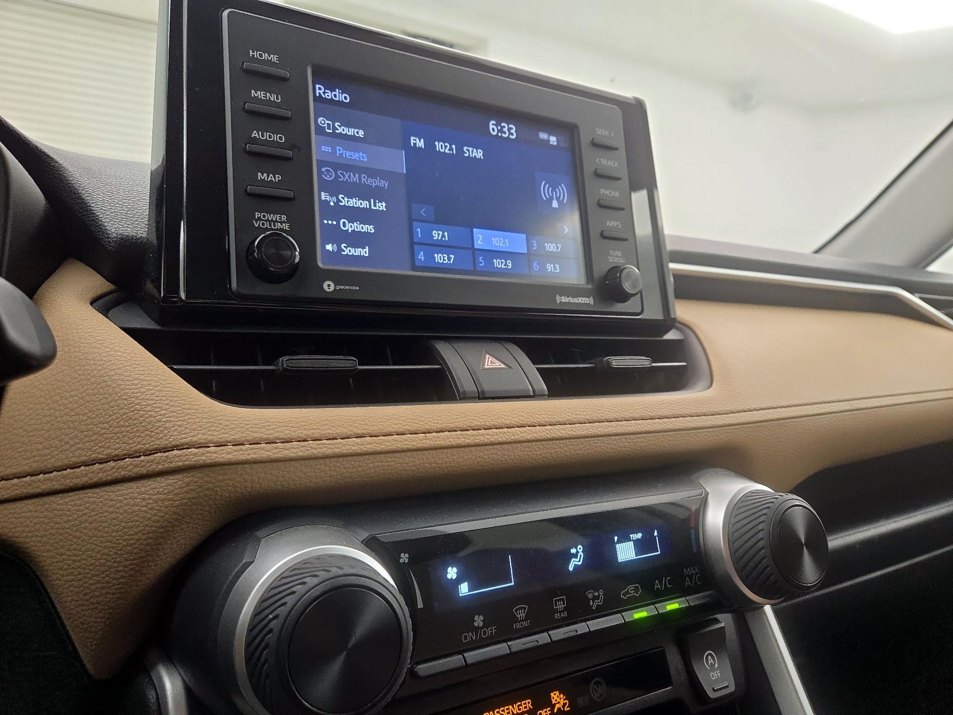 Thumbnail: 2020 Toyota RAV4 - 16