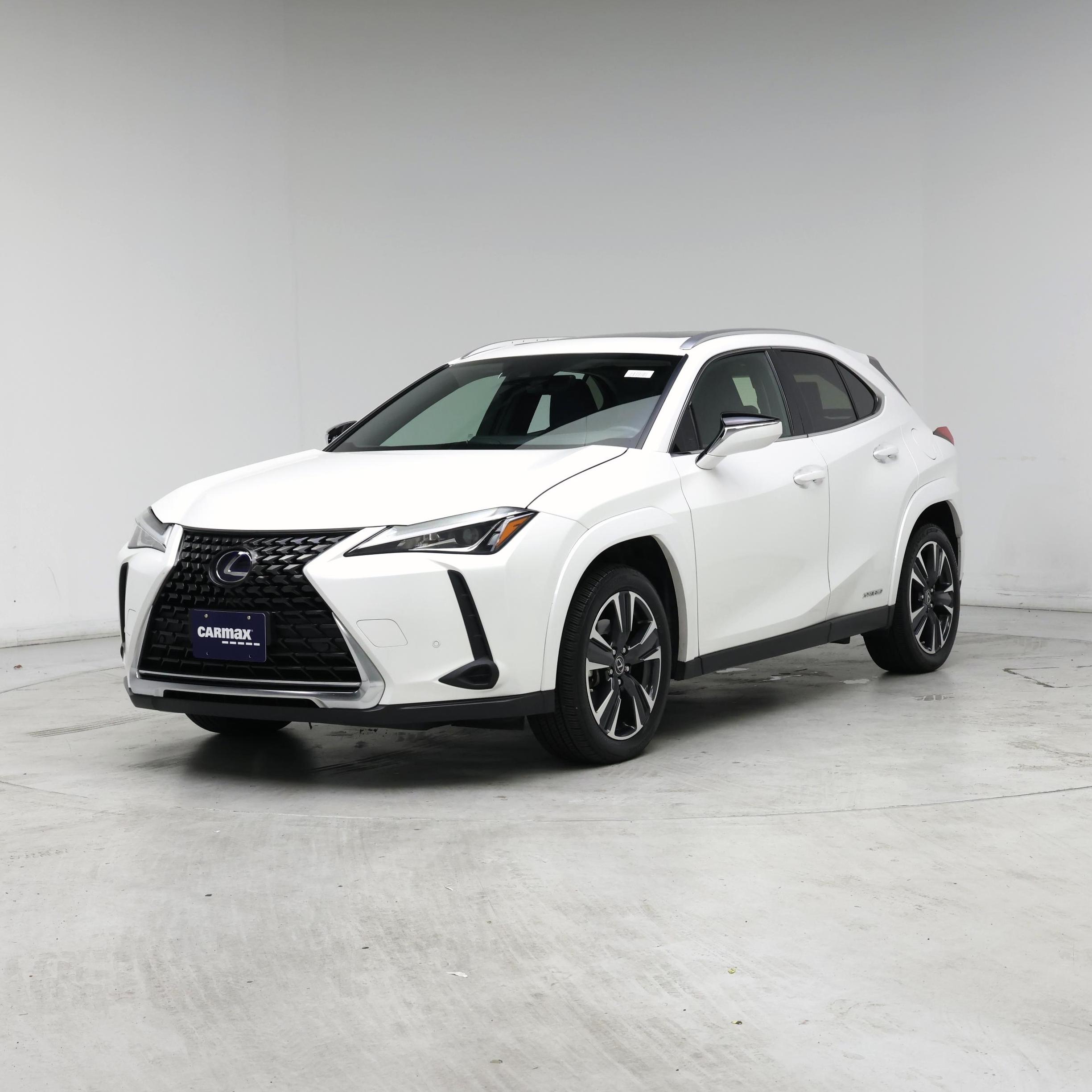 Thumbnail: 2022 Lexus UX - 4