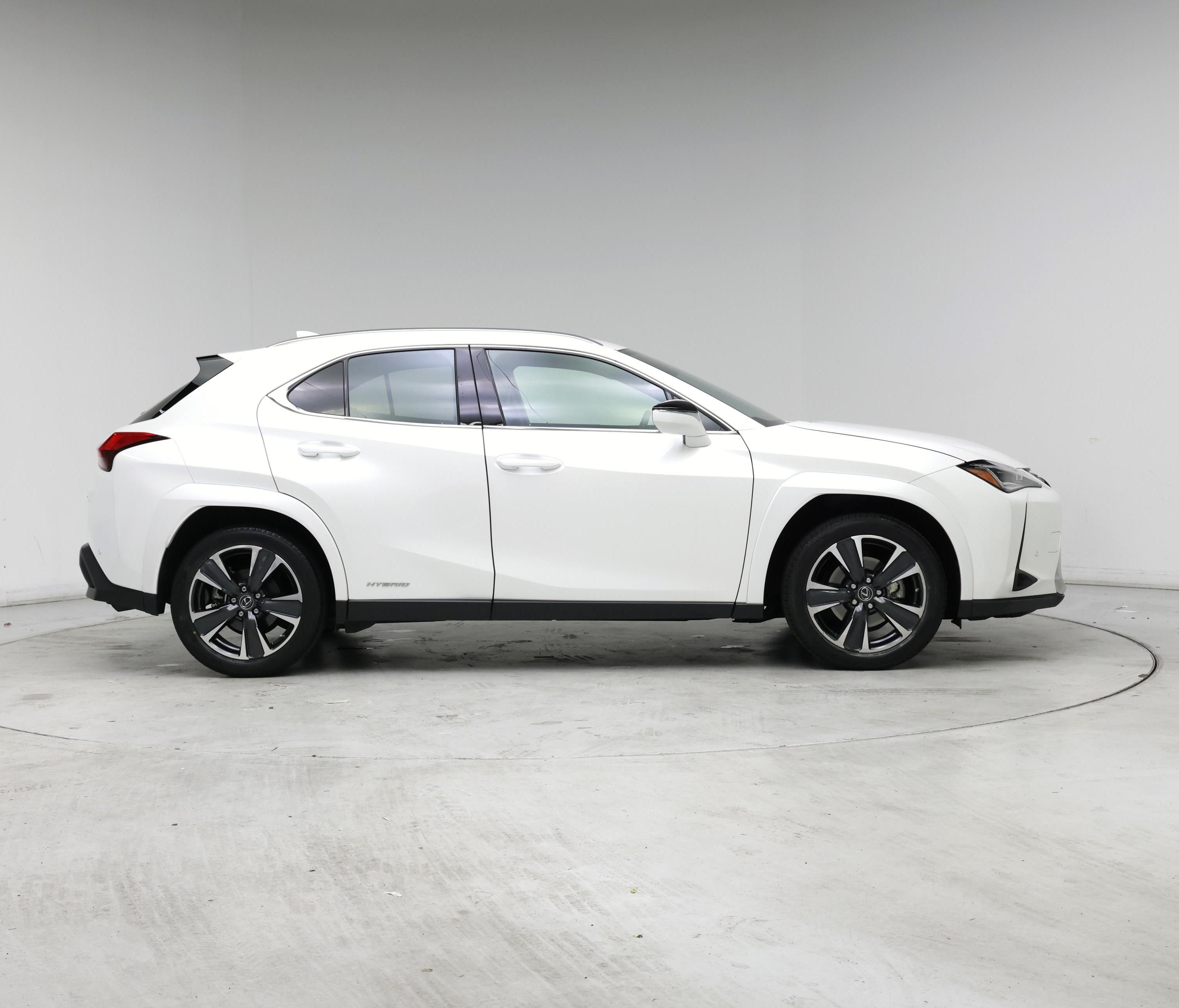Thumbnail: 2022 Lexus UX - 7