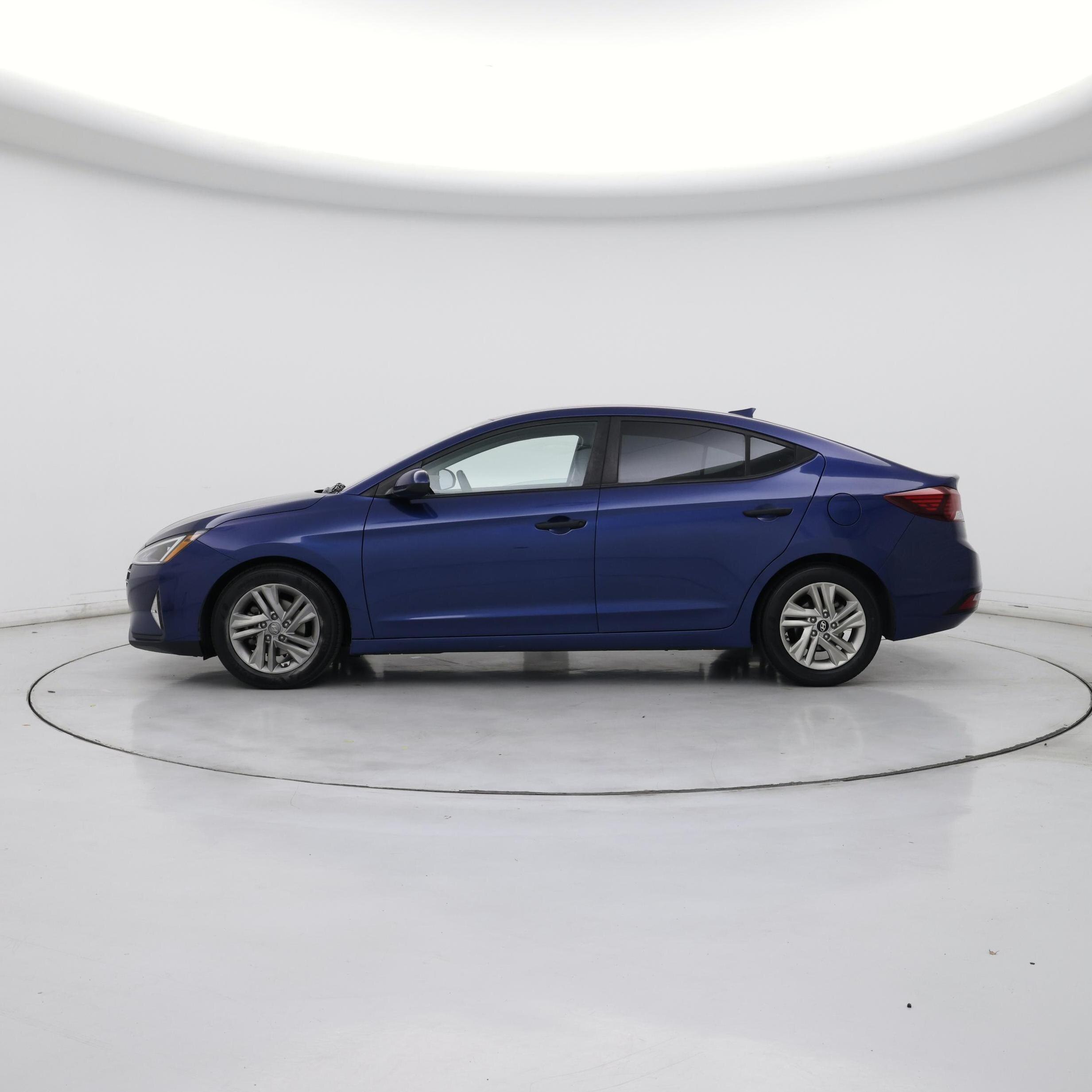 Thumbnail: 2019 Hyundai Elantra - 3