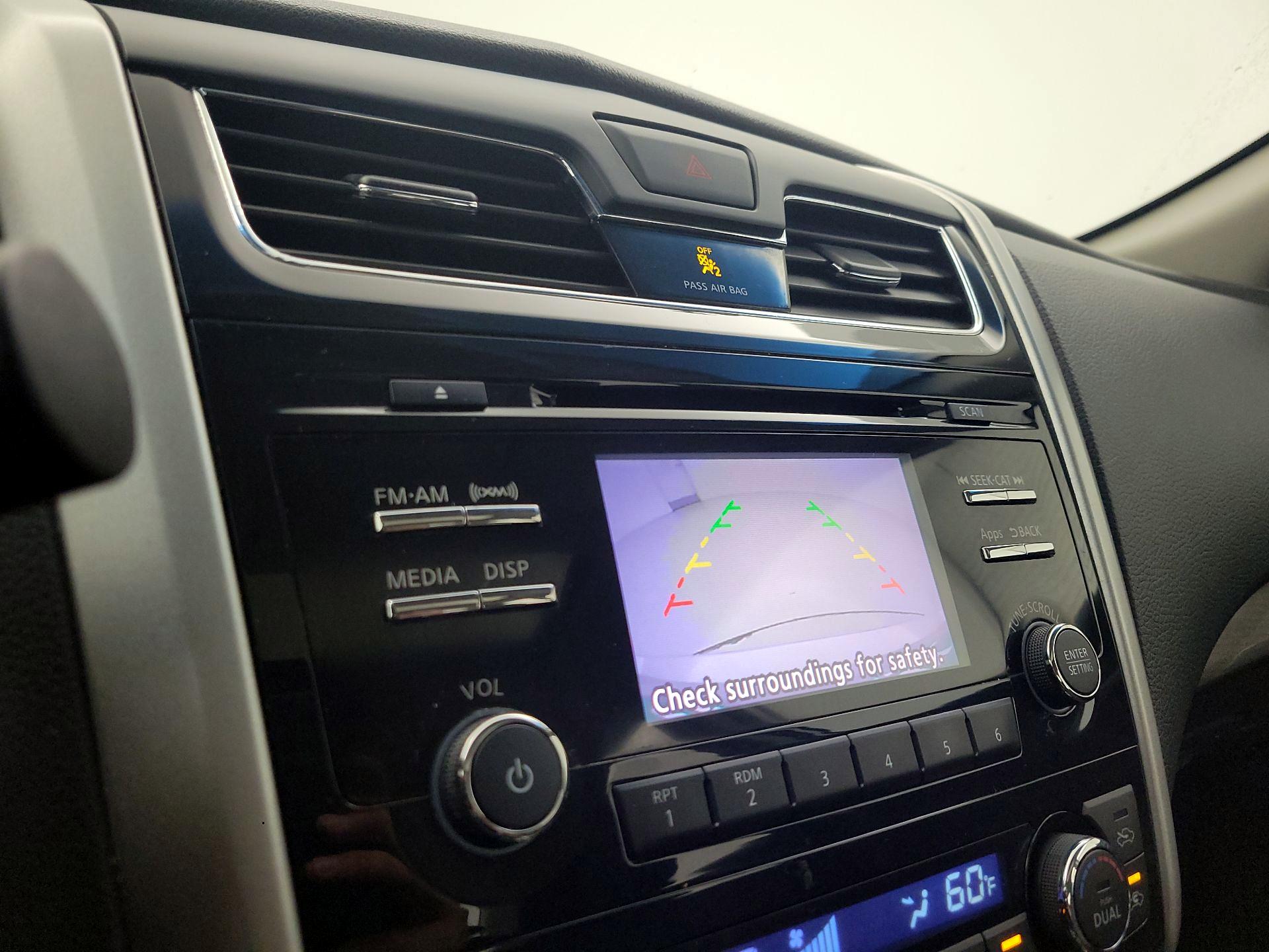 Thumbnail: 2014 Nissan Altima - 14