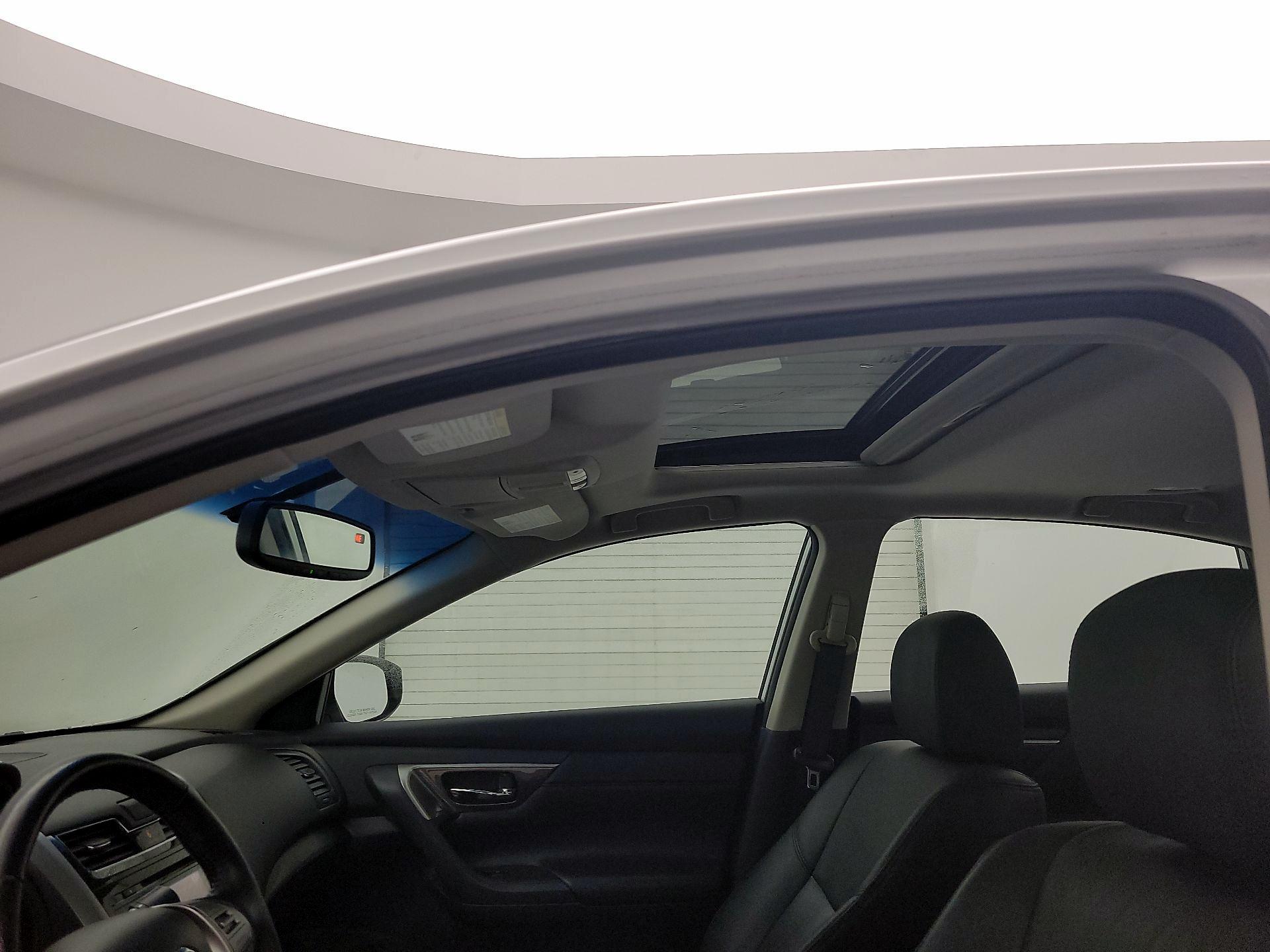 Thumbnail: 2014 Nissan Altima - 19