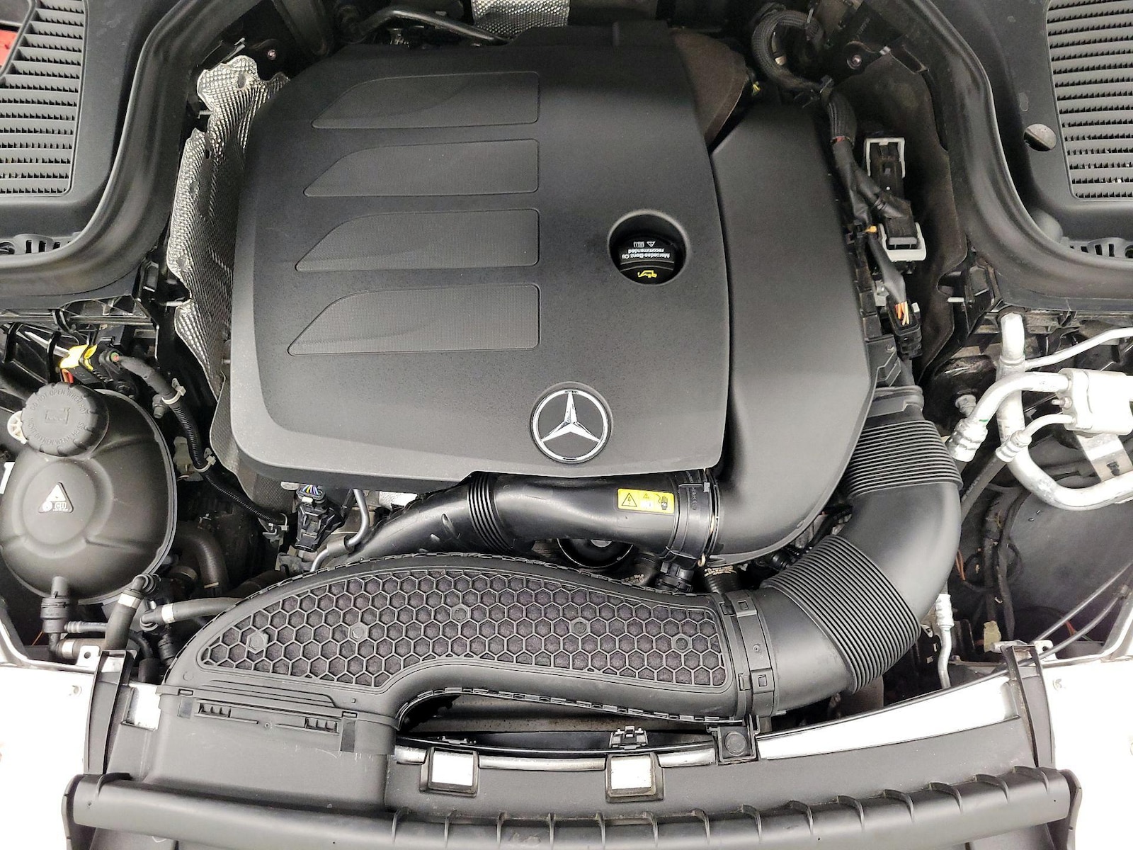 2021 Mercedes-Benz GLC Coupe GLC300 - Photo 24