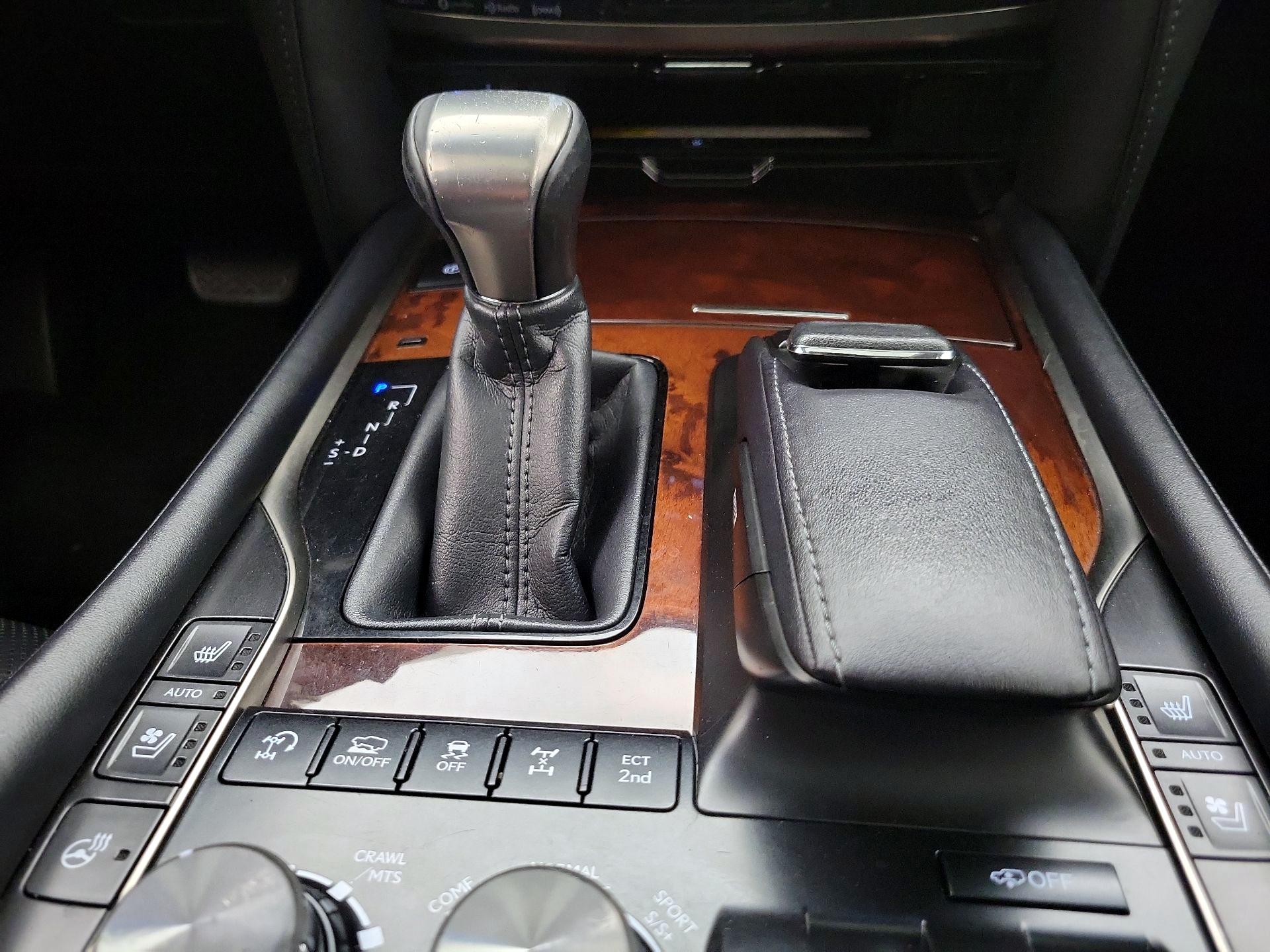 Thumbnail: 2016 Lexus LX - 18