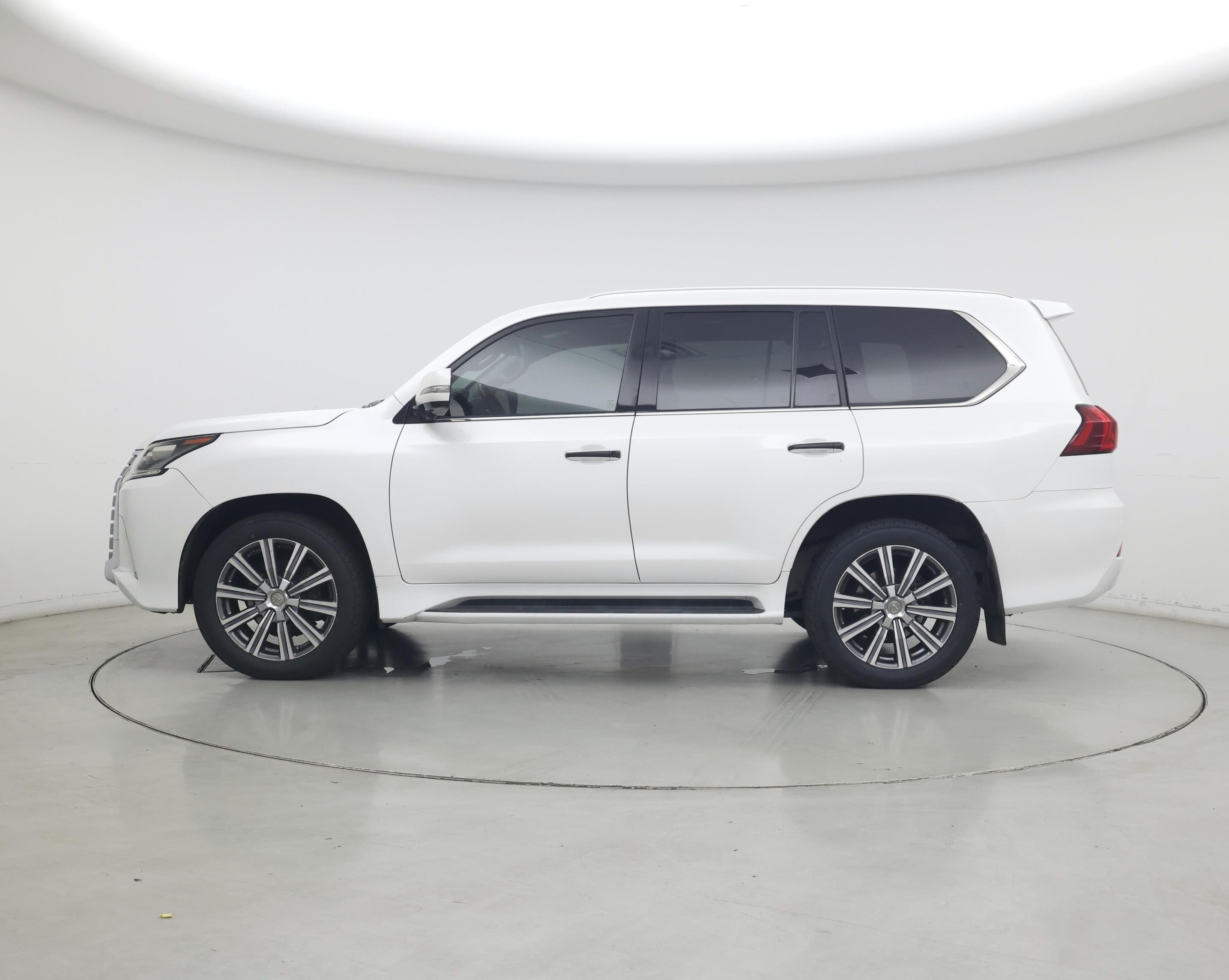 Thumbnail: 2016 Lexus LX - 3