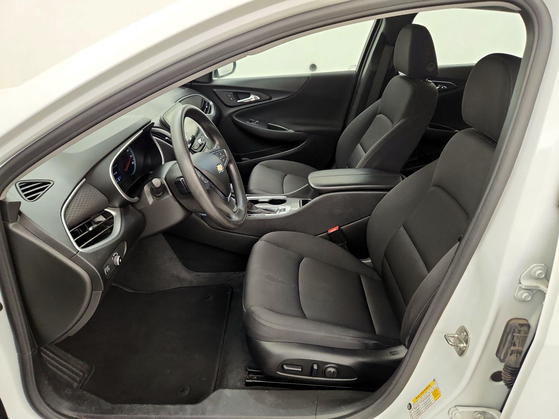 Thumbnail: 2023 Chevrolet Malibu - 11
