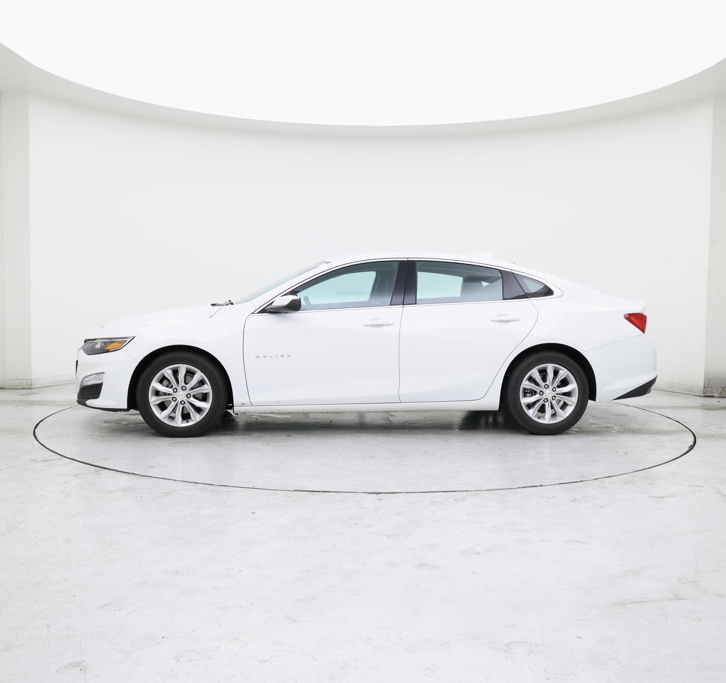Thumbnail: 2023 Chevrolet Malibu - 3